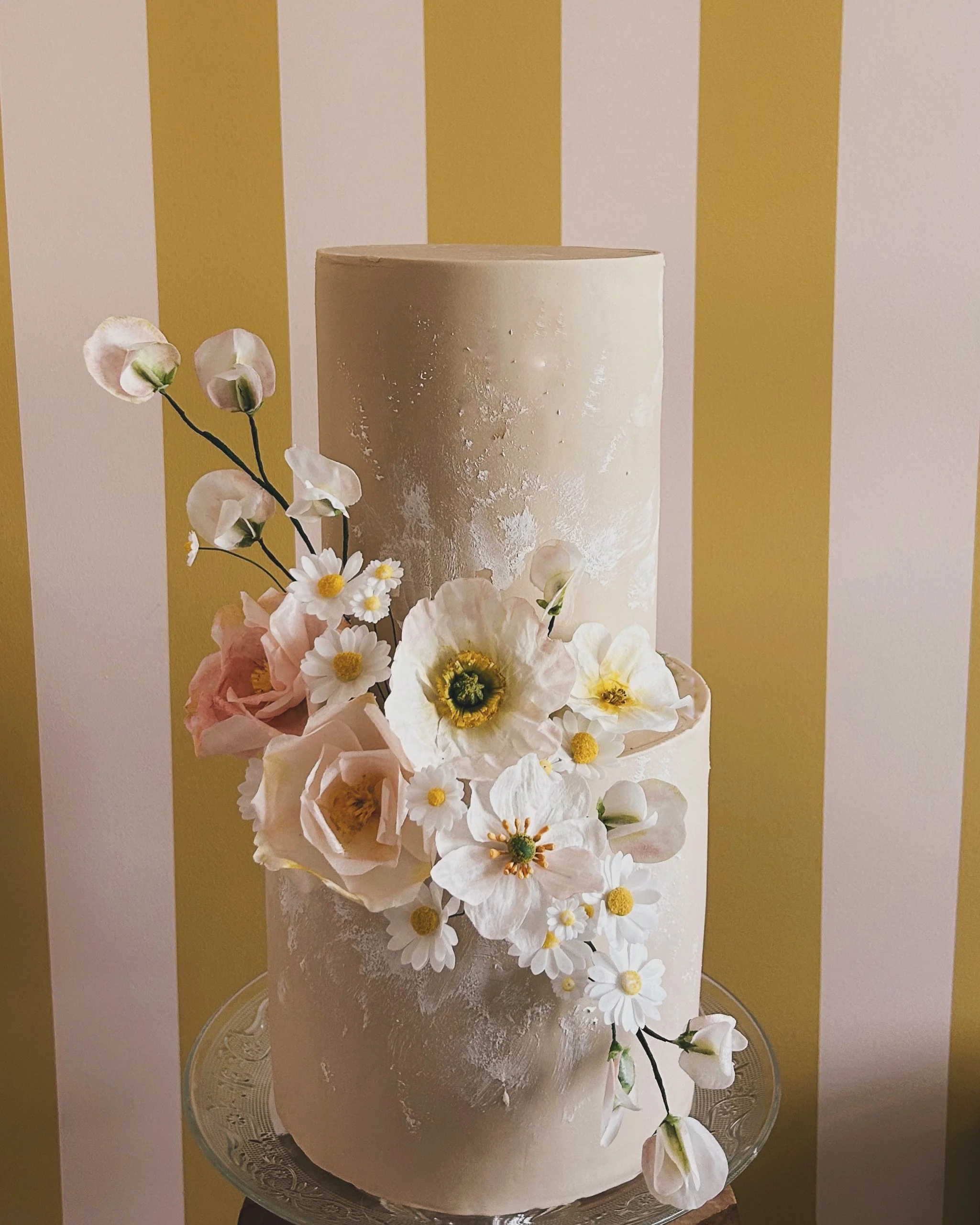 Wafer paper flowers Bristol
Wafer paper wedding cake Bristol
Tara Katie Cakes