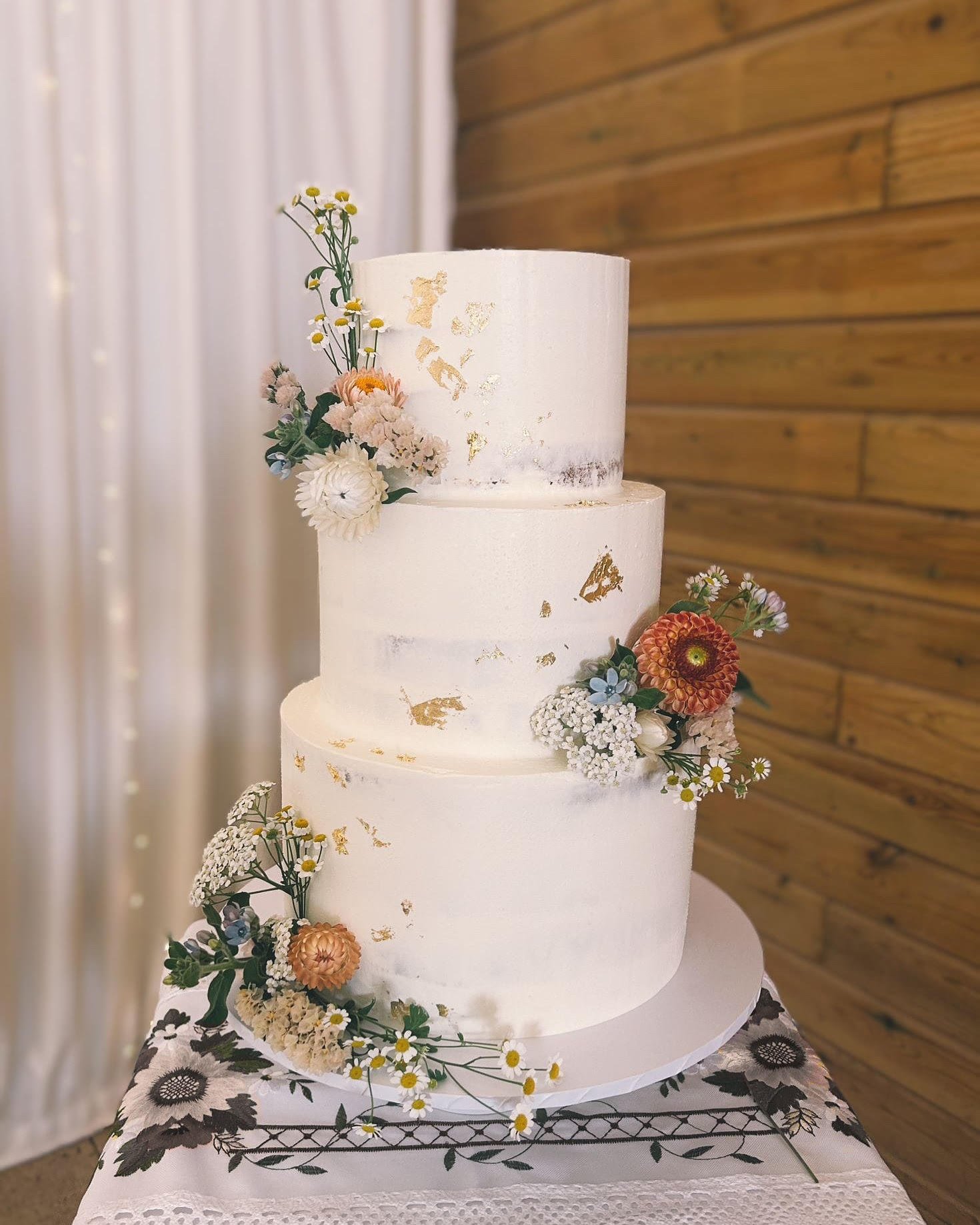 semi naked wedding cake
Tara Katie Cakes
Wedding Cakes Bristol