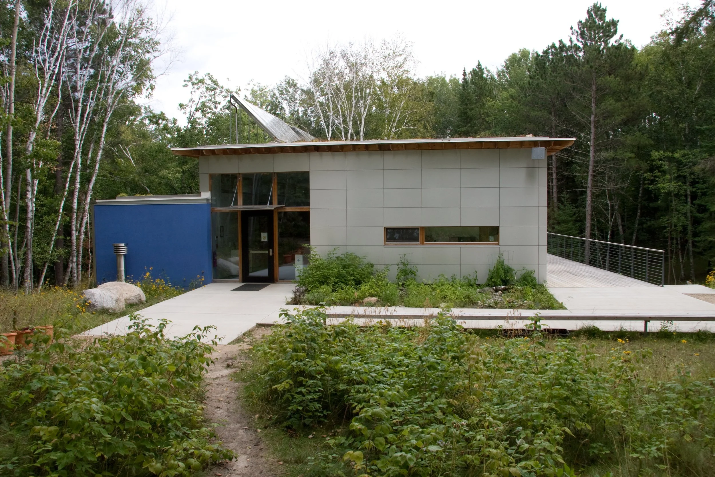 BioHaus Sep08 West 1 Photos by Cal Rice.jpg