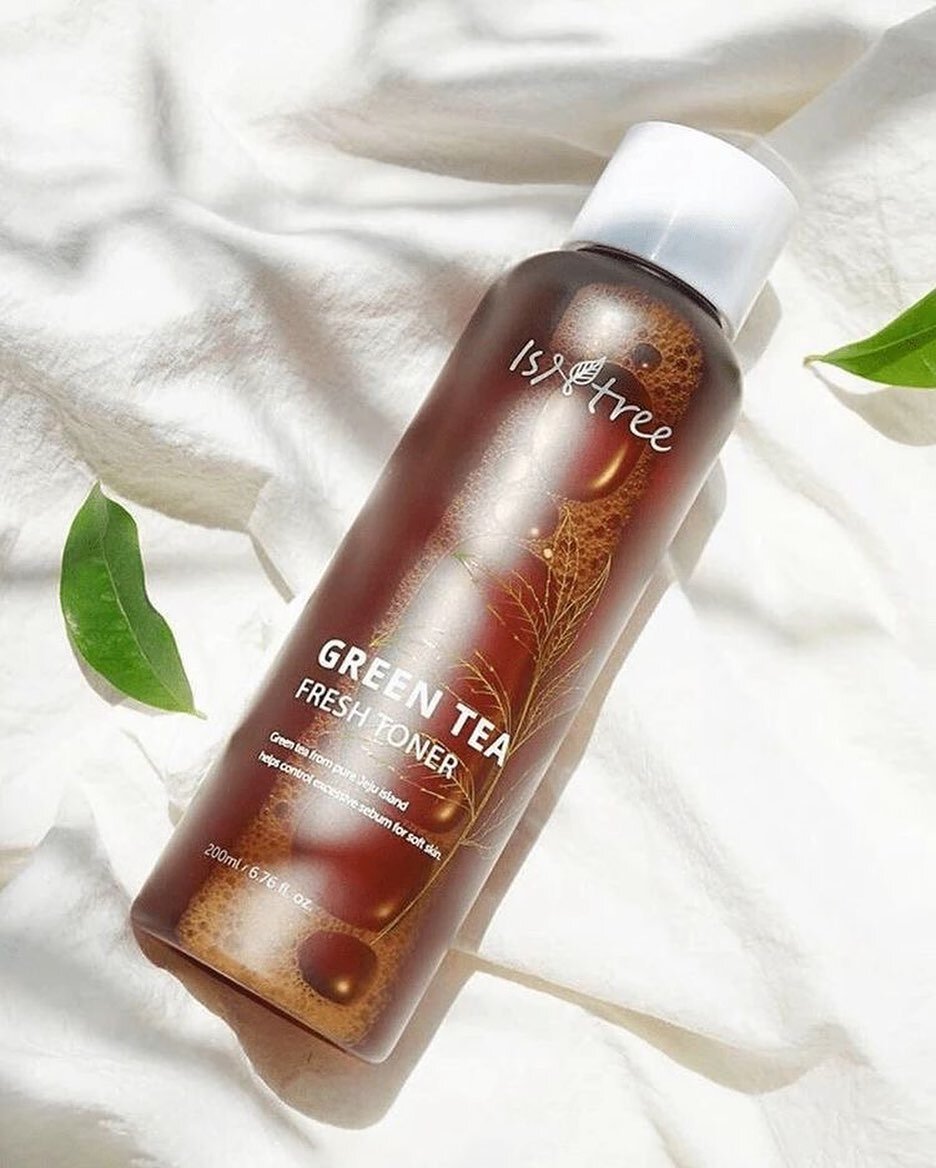 I&rsquo;m From Mugwort Essence directly delivers nature&rsquo;s breath to your skin to calm and soothe to leave your skin feeling refreshed and renewed.It is an essence to calm and soothe irritated skin. Containing mugwort extract is rich in vitamins