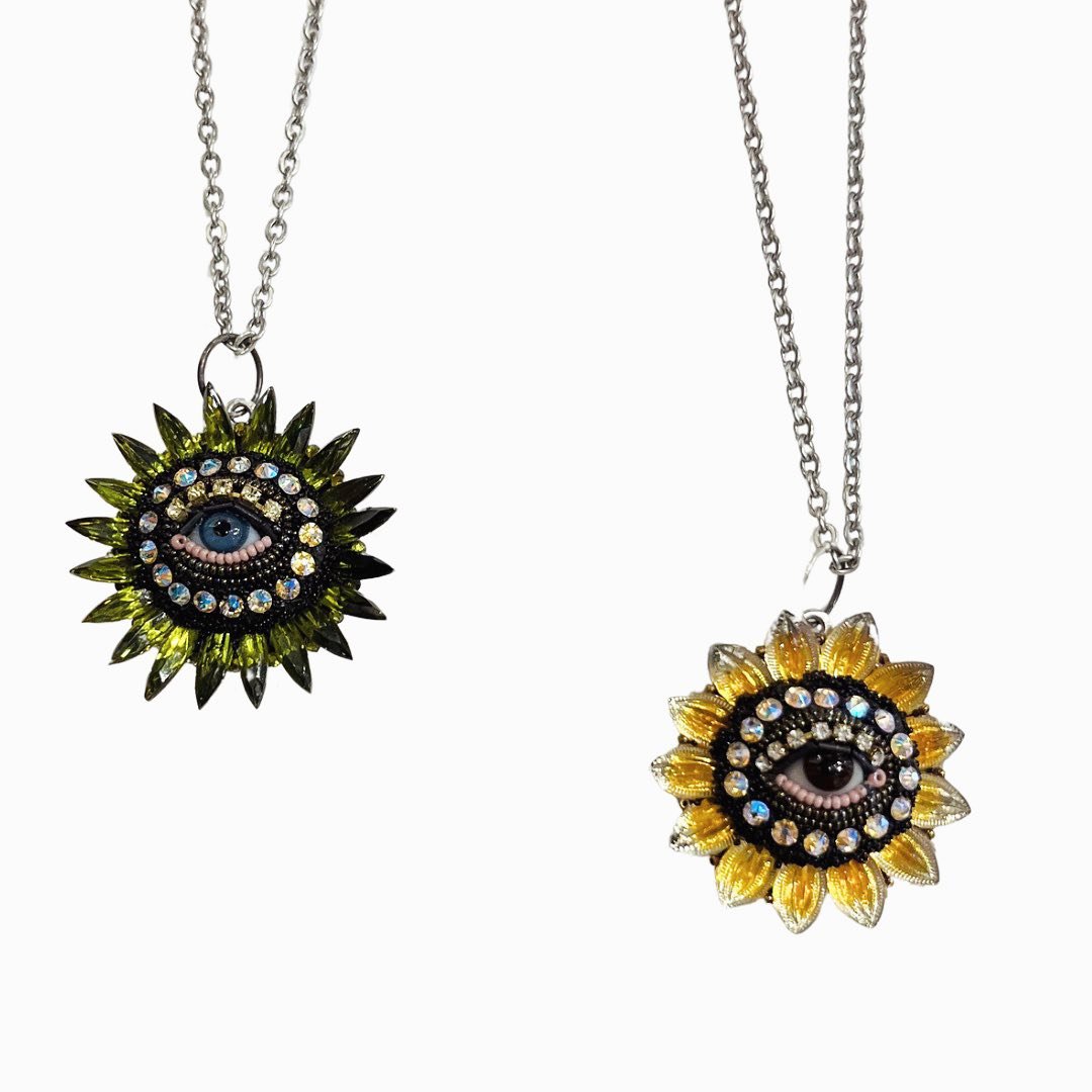Betsy Youngquist has created a small collection of exquisite flower pendants necklaces 🌼 

Only three available and not yet available on our website. Send us a DM for more information or to place your order in time for a perfect Mother's Day gift 💝