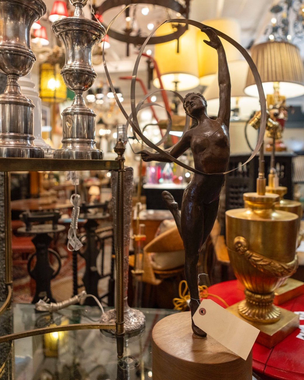 When you shop at #PasadenaAntiqueCenter &amp; Annex you have access to free parking and air conditioning while you browse our #antiques! 🌬️⠀
⠀
If you haven&rsquo;t been in to see us in a while, our vendors are always getting in new items. Visit us e