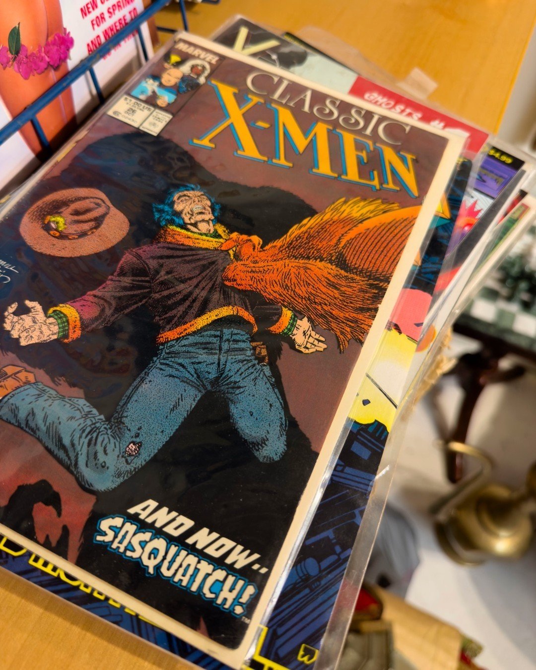 Calling all #ComicBookCollectors! 📢 You never know what #collectibles you&rsquo;ll find at #PasadenaAntiqueCenter &amp; Annex. ⠀
⠀
Come by every day between 10am-6pm to browse what&rsquo;s new! ⠀
⠀
#FoundItAtPAC #ComicBook #XMen