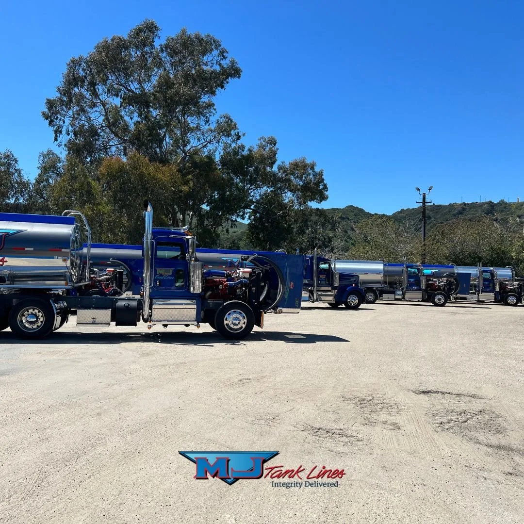 Fleet Friday never looked so good! Shined up and ready to roll into the weekend! ⛽🤟

#FleetFriday #TankerYankers #MJTankLines #CDLStrong #IntegrityDelivered #HiringNow #JoinOurTeam #FuelYourCareer