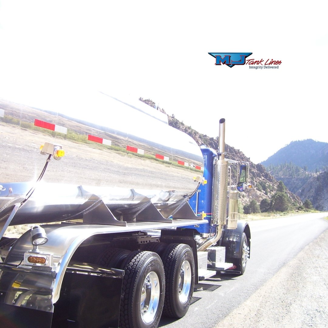 Throwback Thursday with a view! Does it get any better? ⛽

#ThrowbackThursday #DriveMJTankLines #FuelYourCareer #HiringNow