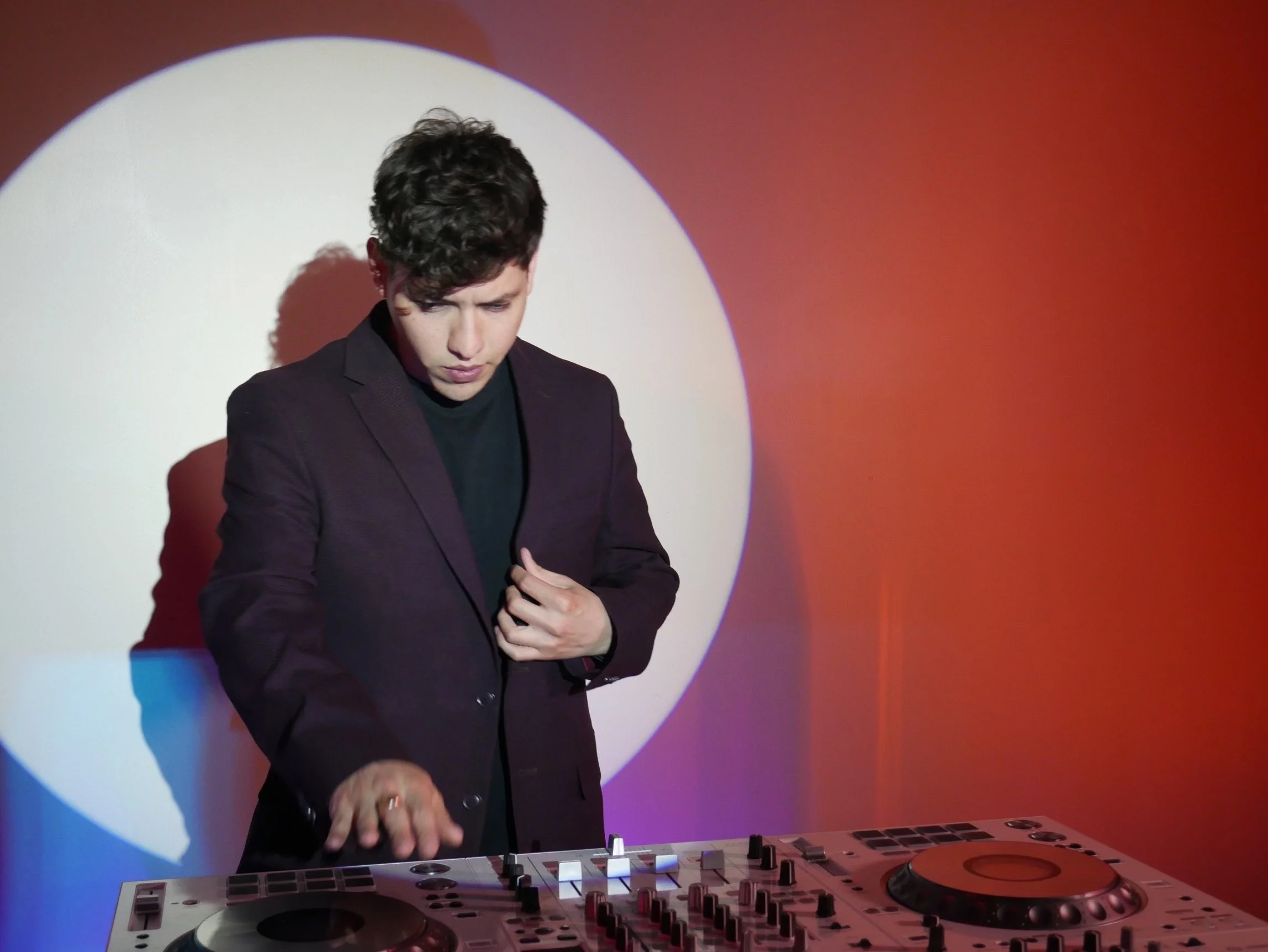 DJ Frequency Club Spark Entertainment Group Weddings Promo Shot.jpeg