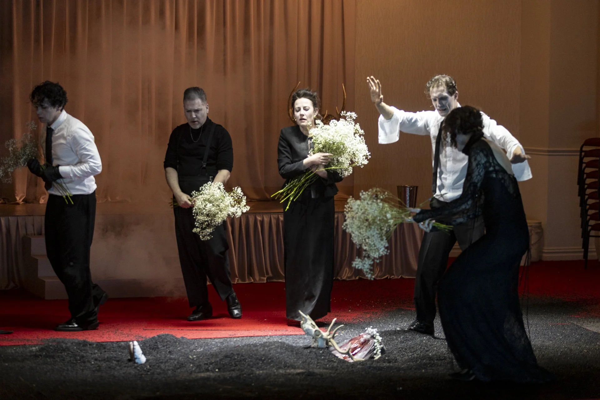 SydneyChamberOpera_TheOresteia_Carriageworks_PhotoBrettBoardman_007975.jpg