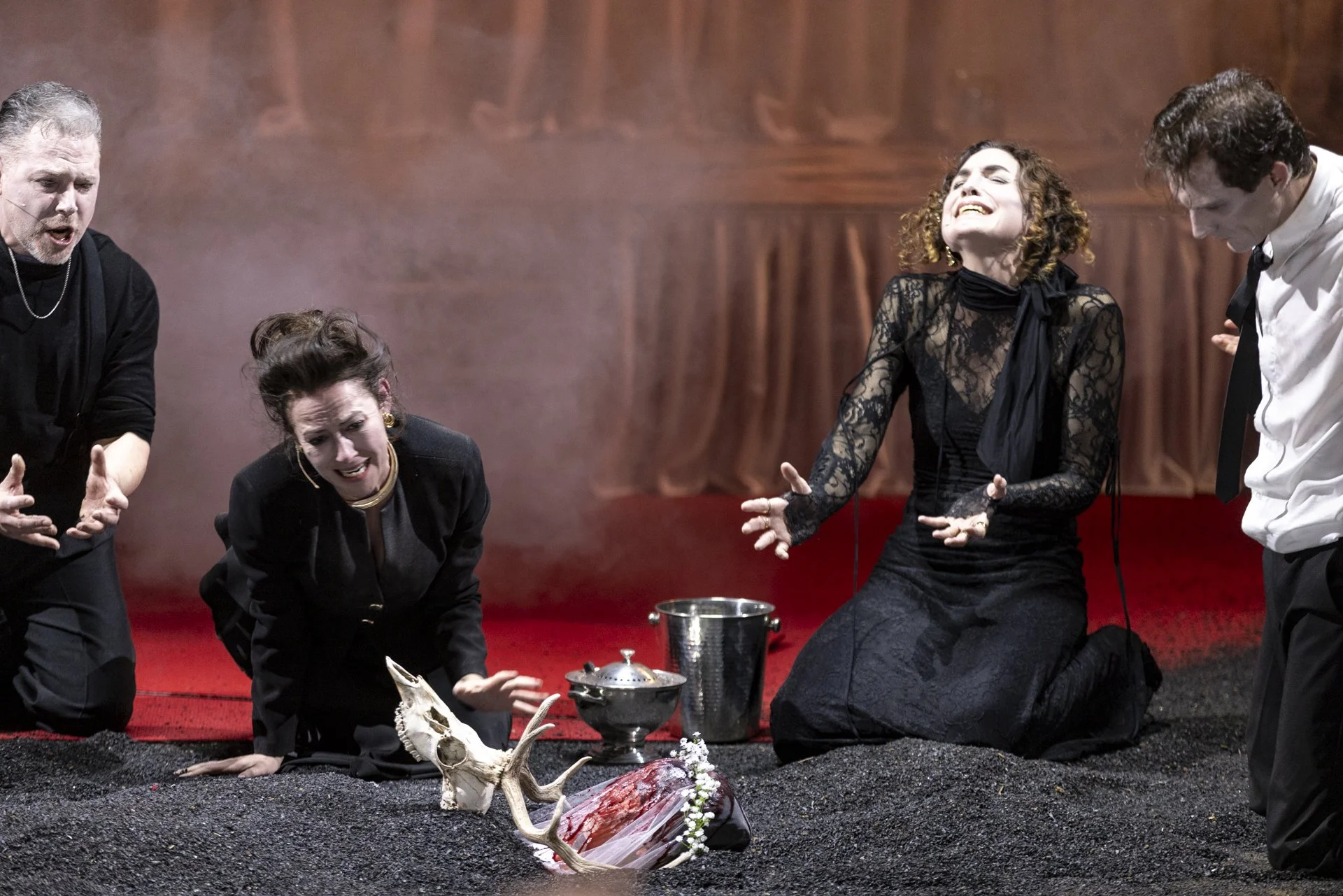 SydneyChamberOpera_TheOresteia_Carriageworks_PhotoBrettBoardman_007835.jpg