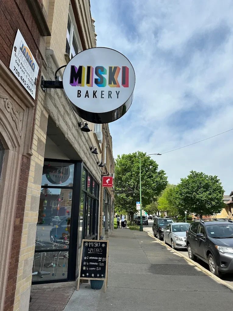 Miski Custom Cakes &amp; Bakery