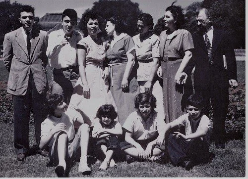 3 GEORGES  FAMILY.jpg