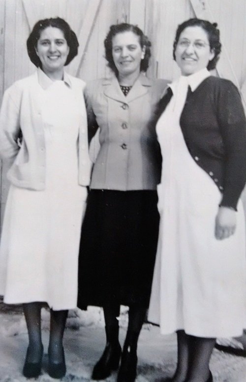 8 Katherine, unknown and Anna, date.jpg