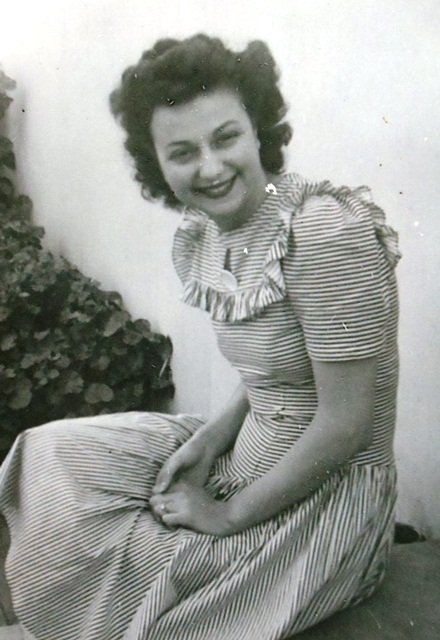 8 Billie in Los Angeles, 1944.JPG