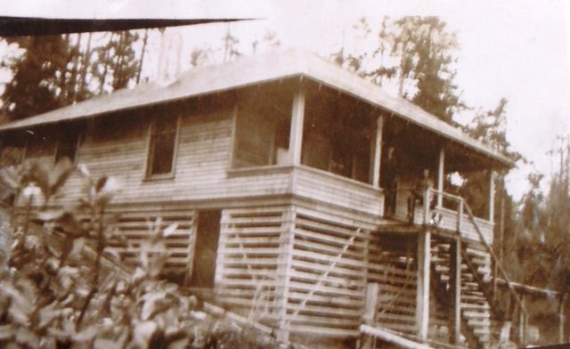 7 Sequim home being built, 1924.jpg