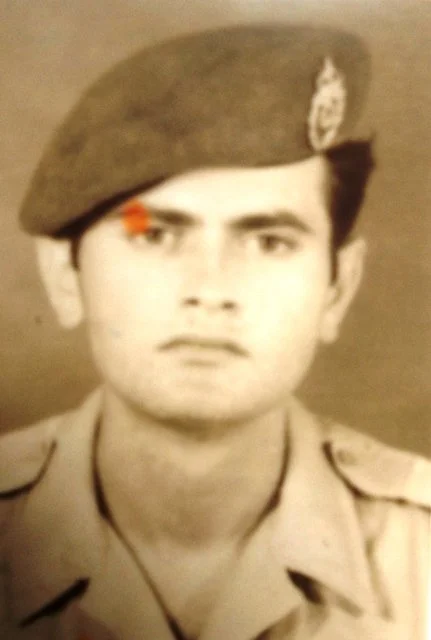 4 Dino in the Army, 1968.jpg