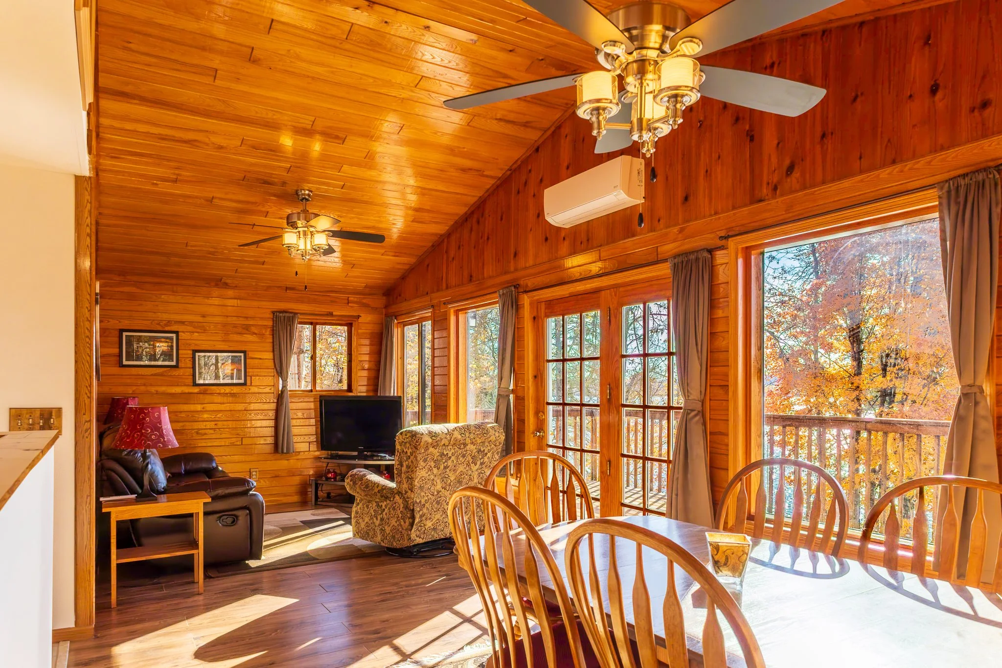 DahlRdCabin-36.jpg