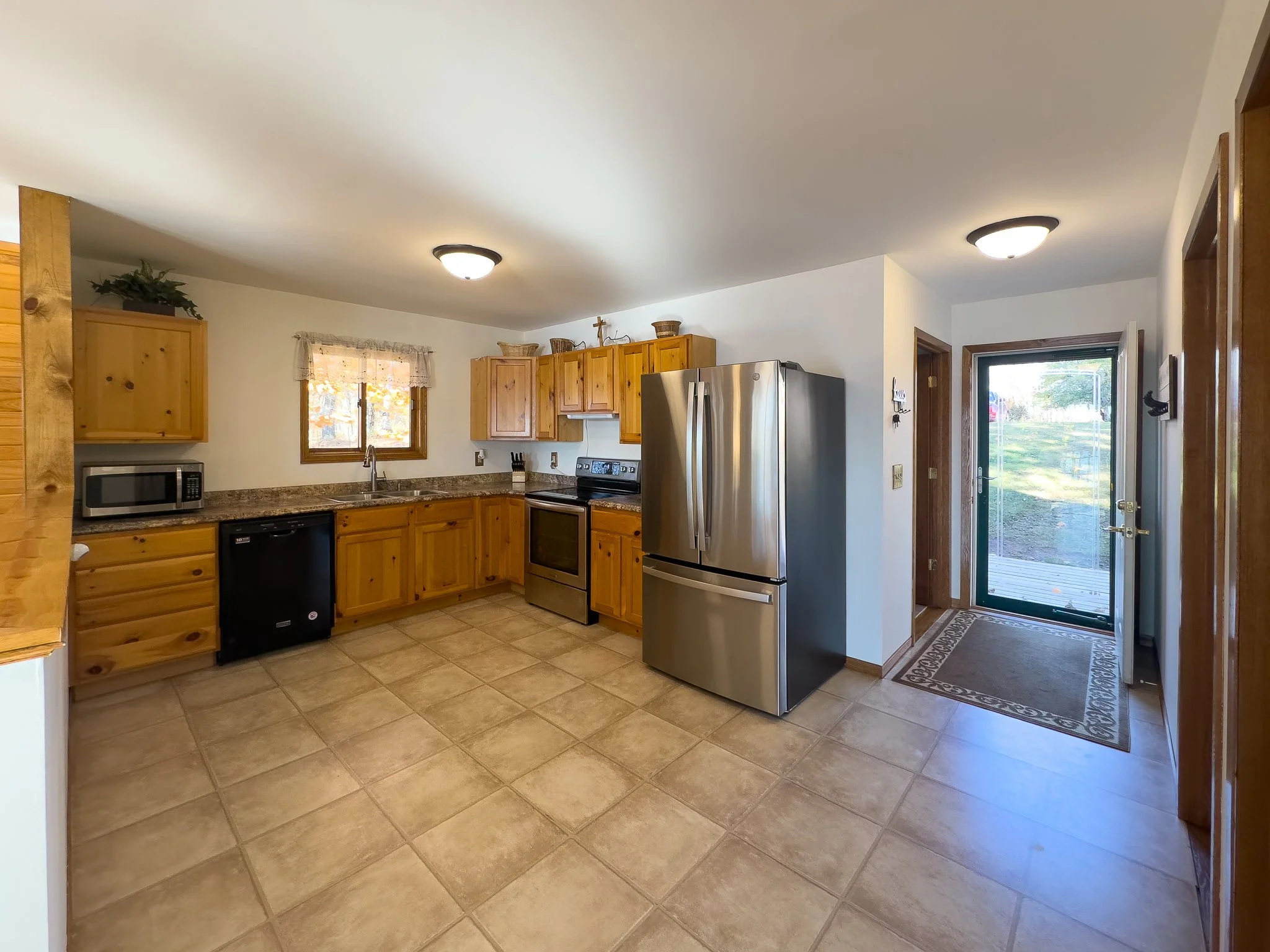 DahlRdCabin-24.jpg