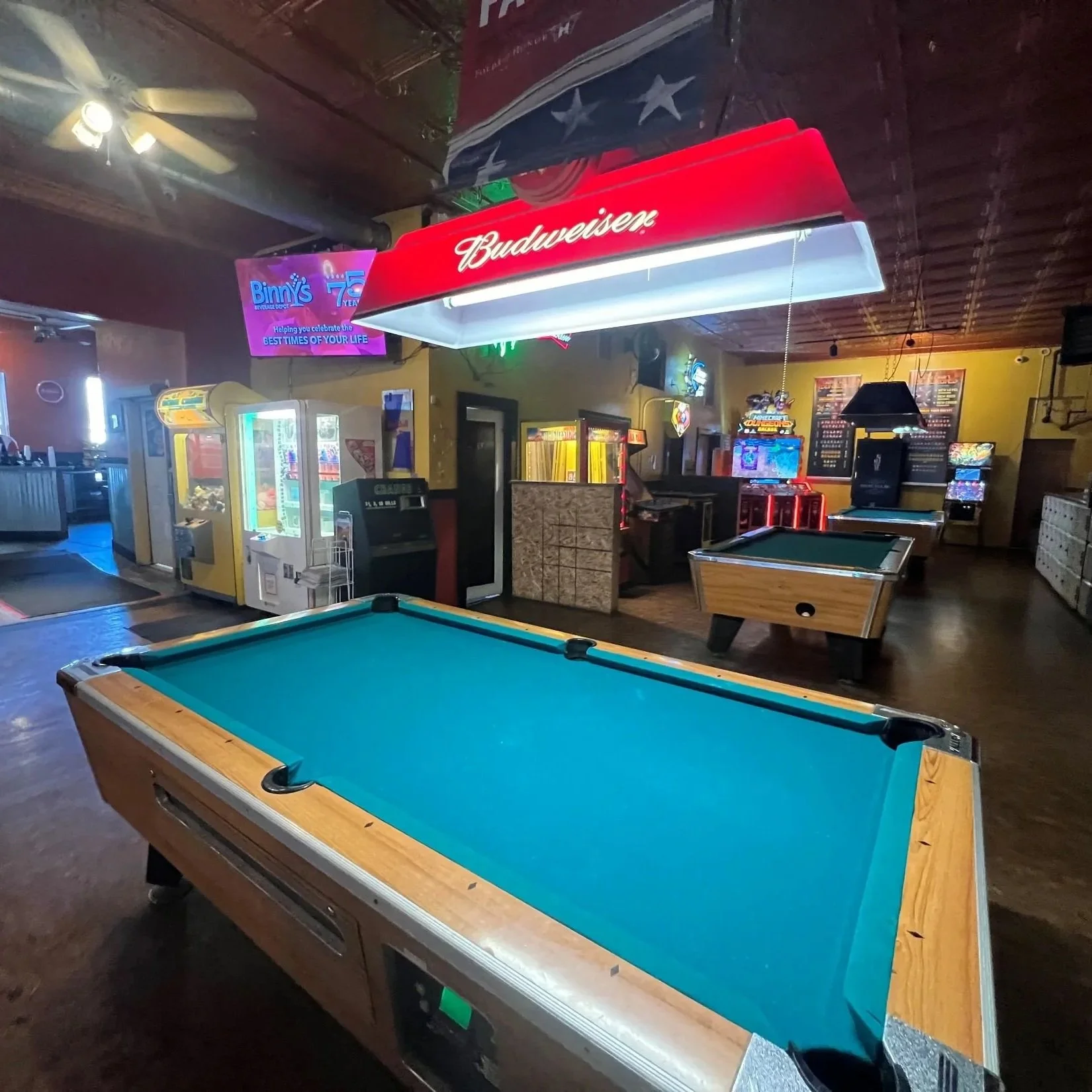 Pool Tables and Arcade Telescope Lanes Elko