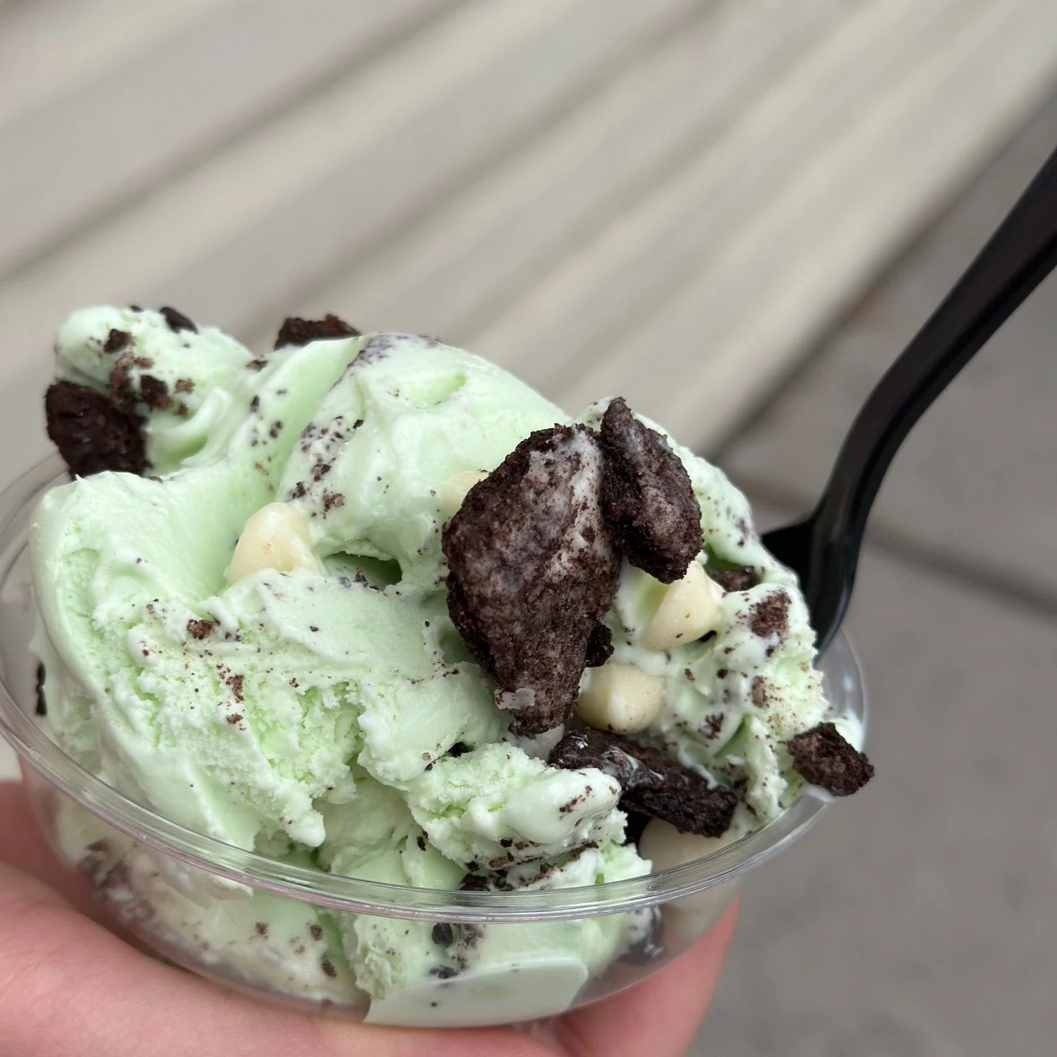 The perfect scoop! 🍦
Fresh, delicious ice cream is always ready at Silver Street Creamery.  Come satisfy that sweet tooth today!
📍 346 Silver St, Elko, NV 89801
www.silverstreetcreamery.com 
#silverstreetcreamery #sweettreats #elkoicecream