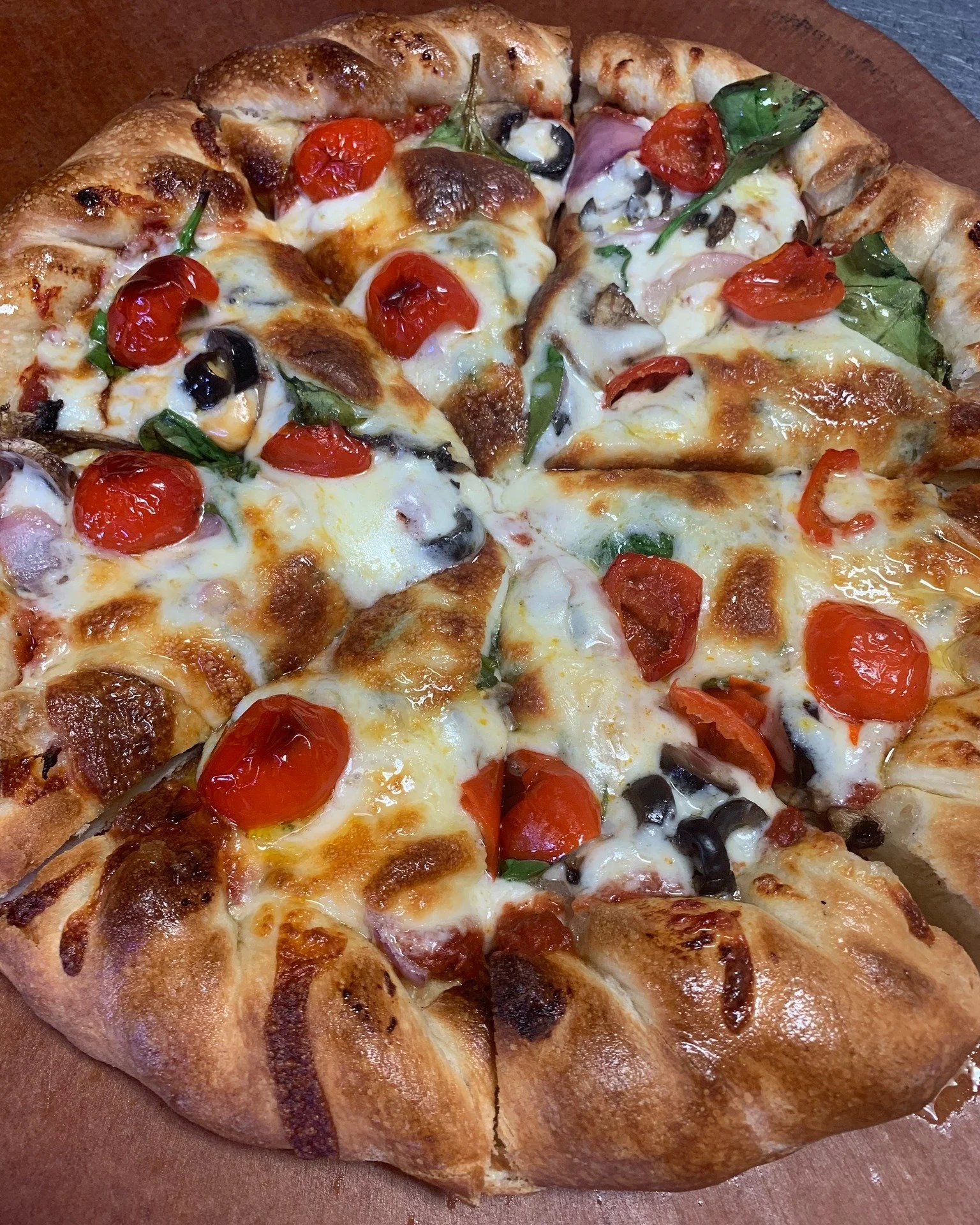 Elko's favorite pizza, made fresh every day. At Blind Onion inside Telescope Lanes, we load up every pie with the good stuff, because you deserve it! Dine in, take out, or make it a full night with bowling and drinks! 

📍 346 Silver St, Elko
#blindo