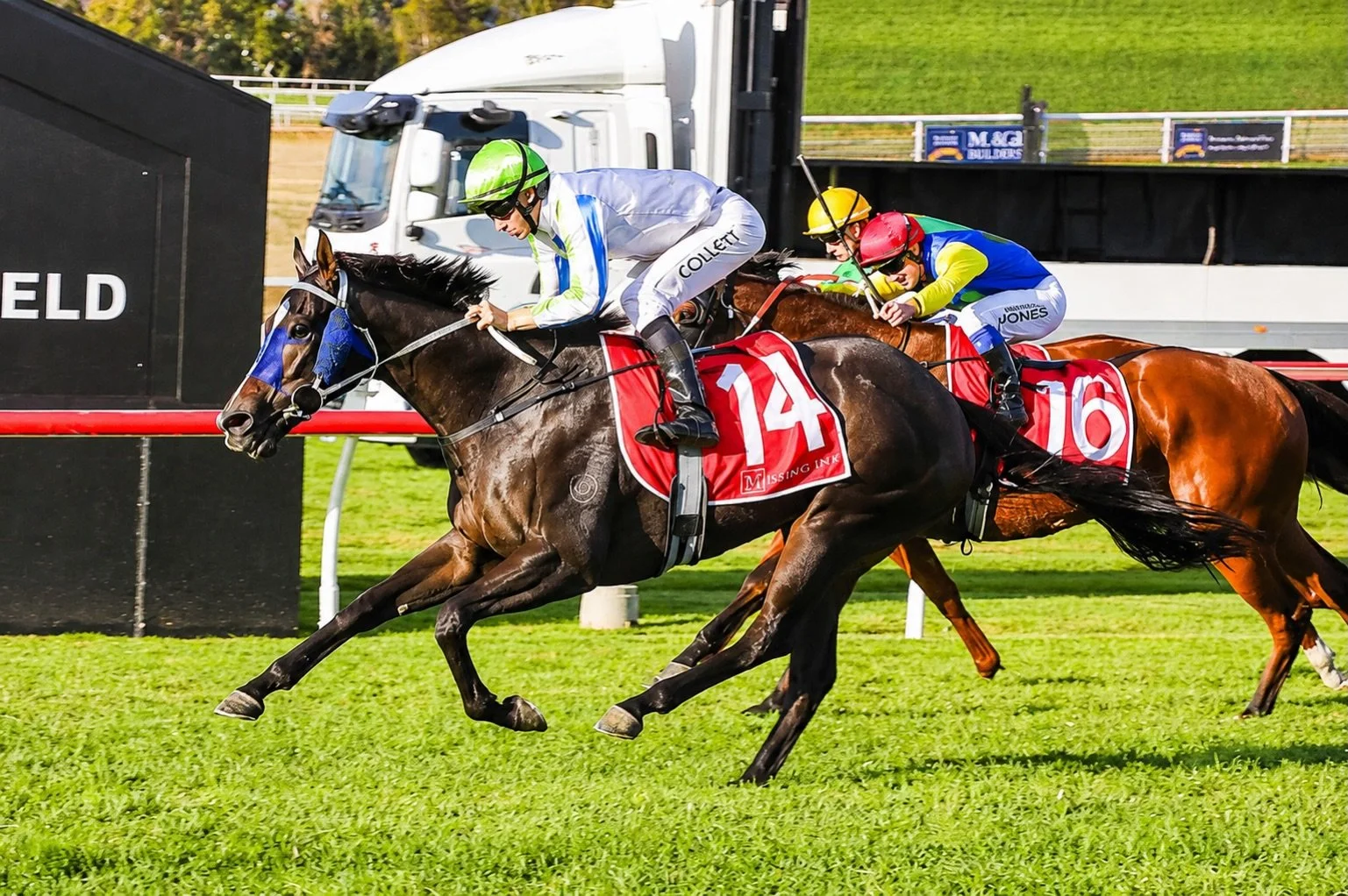Brutal Belle heads to @rosehill_gardens_racecourse today to, hopefully, continue her winning ways in race 2 at 11.35🤞

Luke Pepper @pepperracing2 has her flying this prep, and young gun apprentice, @mollieefitzgeraldd will do the steering. 

Good lu