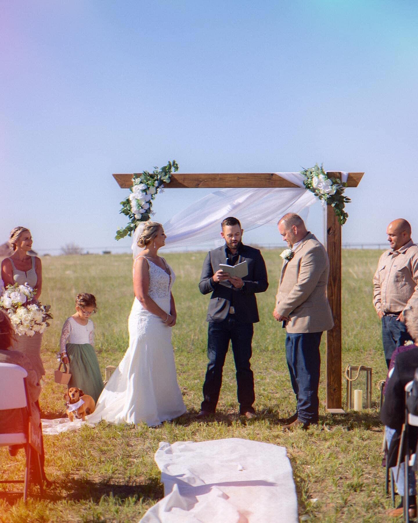 It was a gorgeous day at the Valere Ranch! 
Celebrating this couple, their family, their animals and their beautiful property was a blessing. 

Emma and Perry- Congratulations!!! 🤍 

Wedding Coordinator: @weddingsbyjay_ 
Photographer: @theevergreenw
