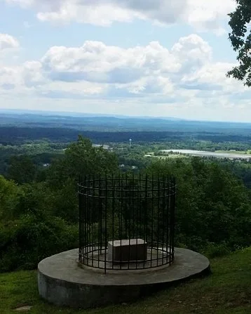 Grant Cottage 1.webp