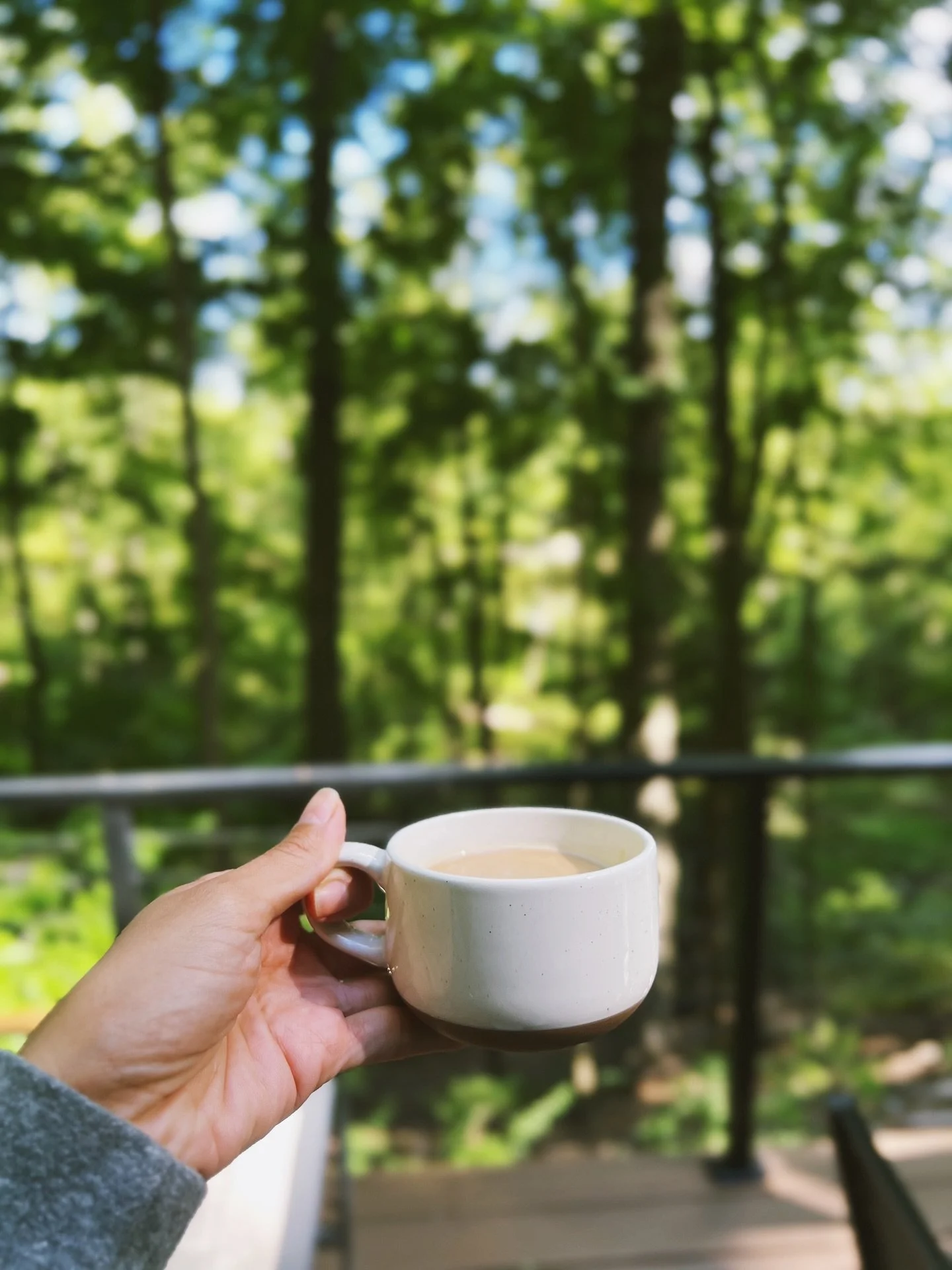 Chilly late-summer days at the A 🤎 fall is calling 🍂🍁🍃

#aframe #aframedaily #aframecabin #modernaframe #aframehouse #aframeliving #aframehome #aframefever #cabinlife #cabinlove #cabinliving #moderncabin #cabinsofinstagram #airbnbhomes #puremichi
