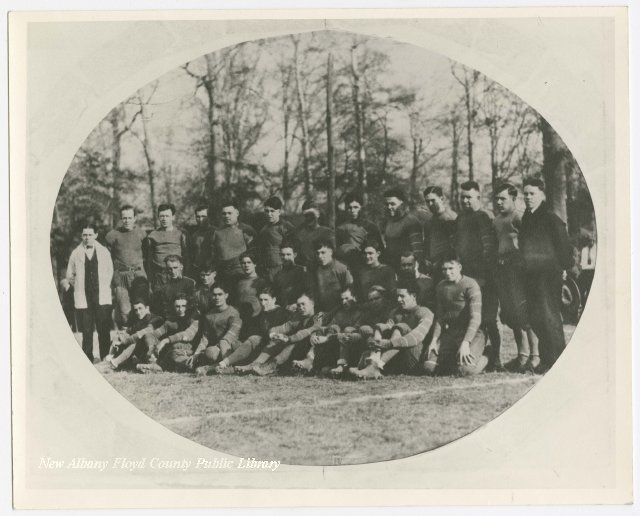 Calumet Club Football Team 1931.jpg