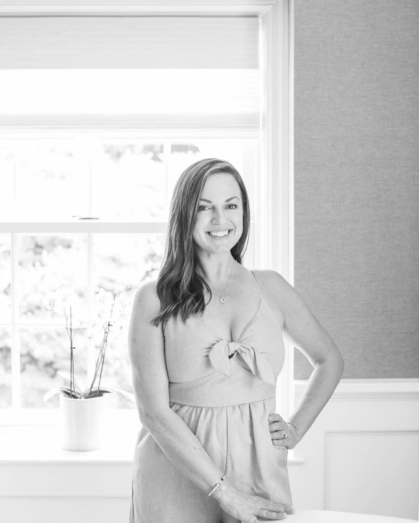 For those new here, I&rsquo;m Ashley- founder of Grason Shaver. I have loved all things creative for as long as I can remember and take such joy and excitement in helping develop beautiful spaces for our clients to enjoy 🤍 

📷: @maryneumannphotogra