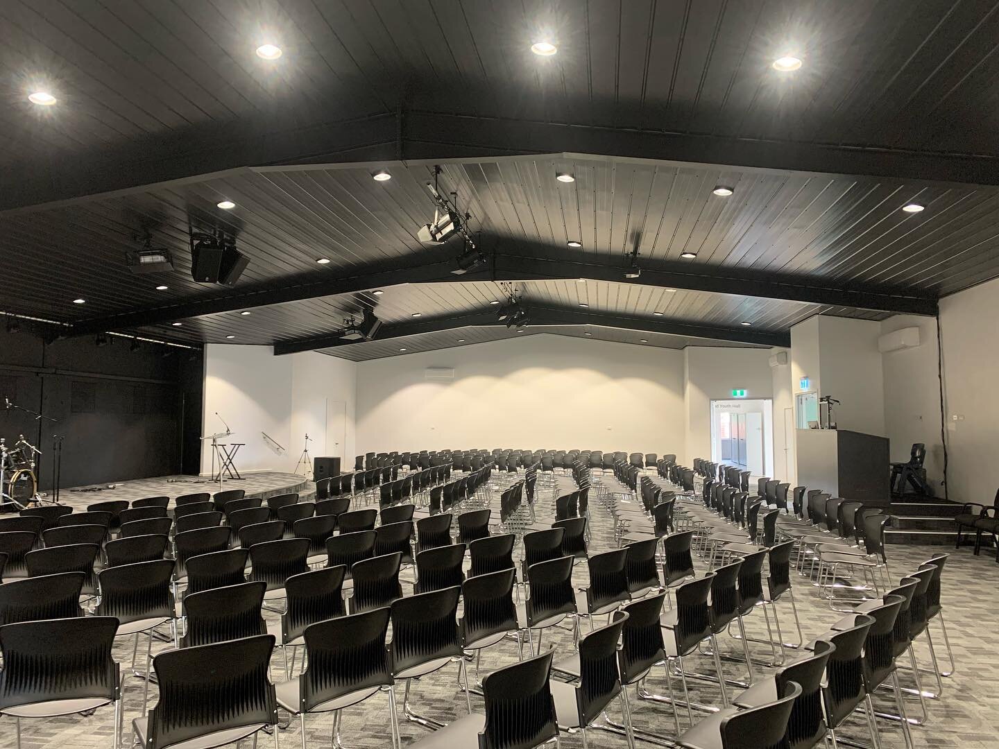 Recently we were involved in the renovation of this church auditorium for Anglican Churches Springwood. It involved pulling out all the existing led battens and rewriting for new downlights in the new ceiling. We used @salnational 50 watt Uniled blac