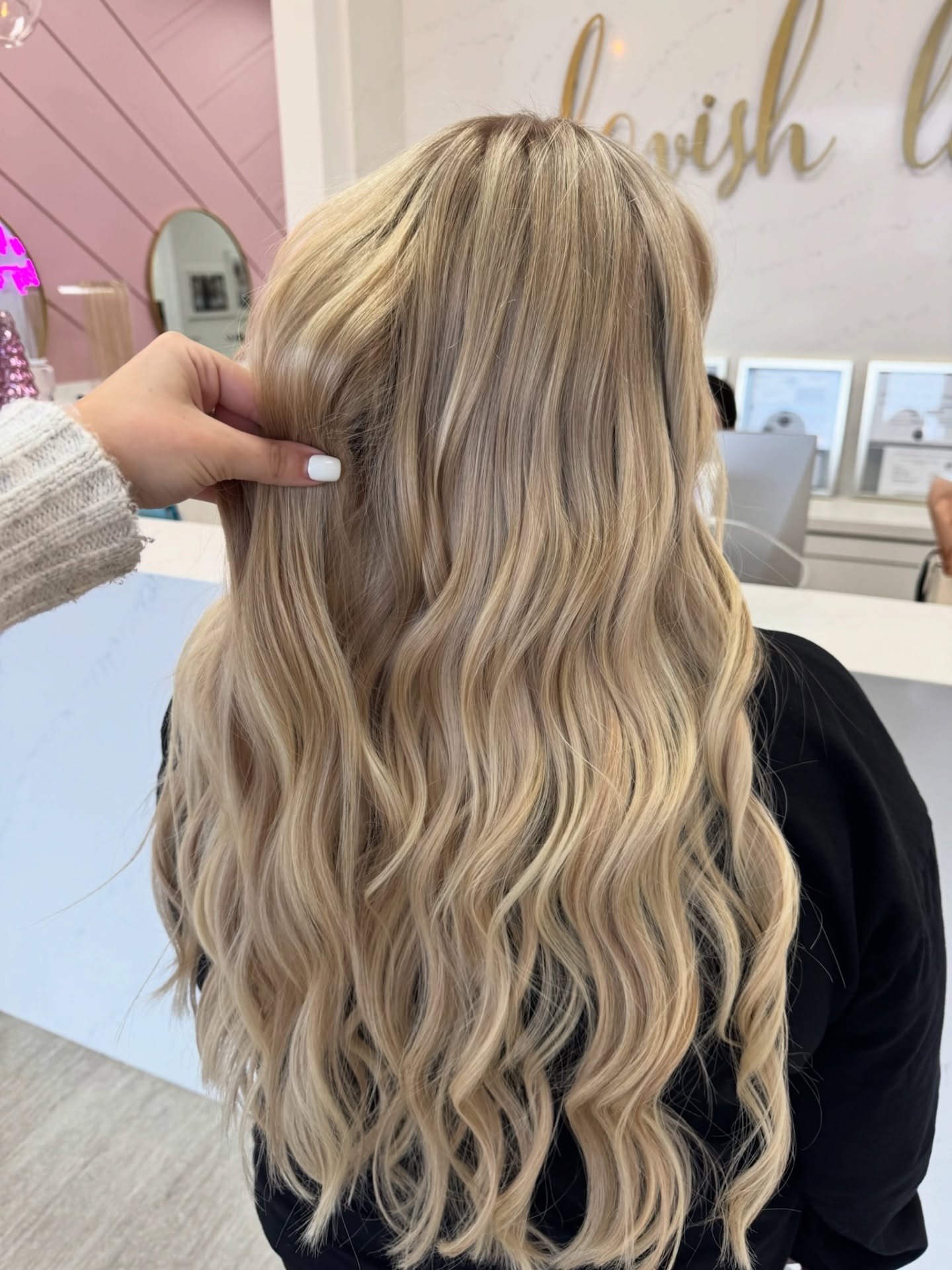Bright, bold, beautiful,
and made to turn heads ✨
This extension transformation was designed to enhance her natural beauty while adding fullness, length, and confidence in every strand.

Luxury hair, intentional installs, and results that speak for t