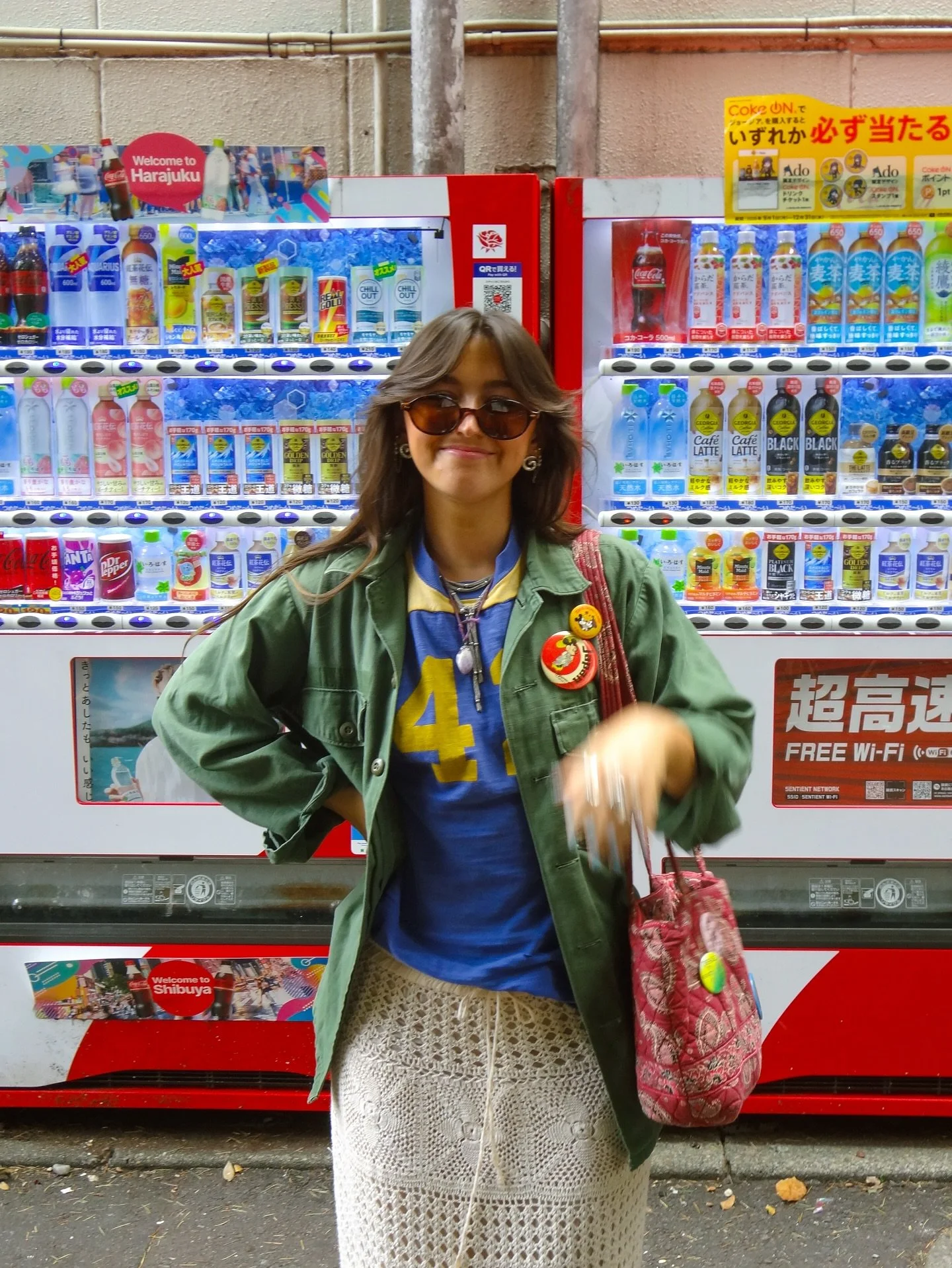 JAPAN!!! the colors, nature, architecture, food, culture, vintage &mdash; everything!!!! I&rsquo;m in love and I&rsquo;ve left a piece of my heart there (ps I&rsquo;m sorry in advance for all the photo dumps to come) 🇯🇵🎋🪭🥝⛩️🌳🚃❣️