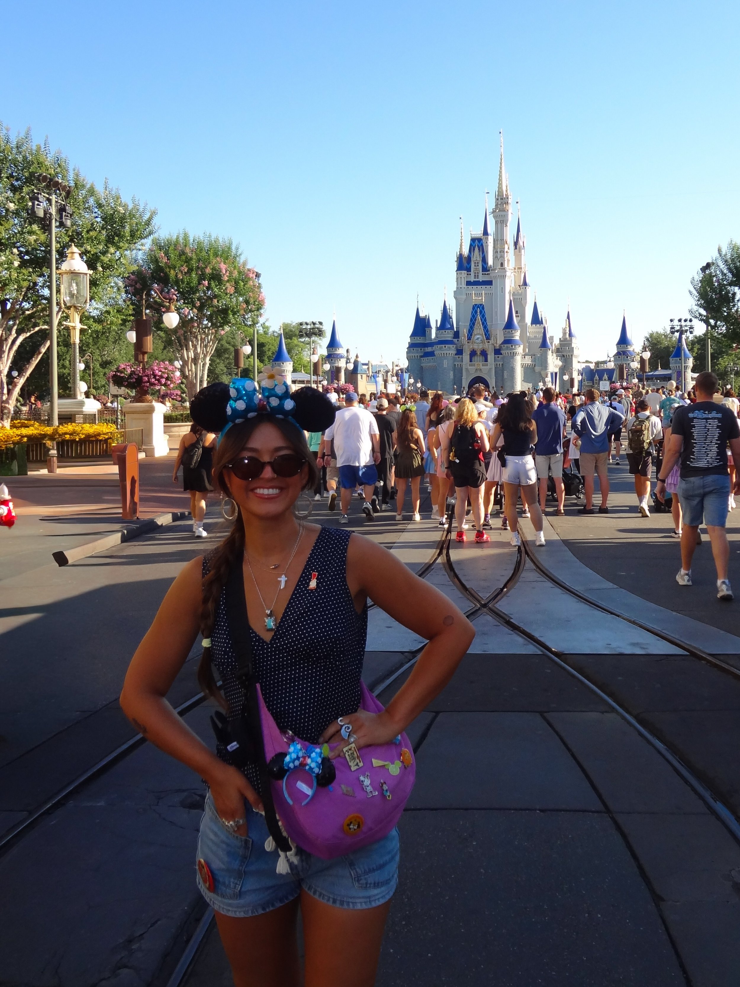 a disney weekend was in fact all weekend (and that giant cookie) 🍪🏰🎟️🐭💖🧚🎢🎠