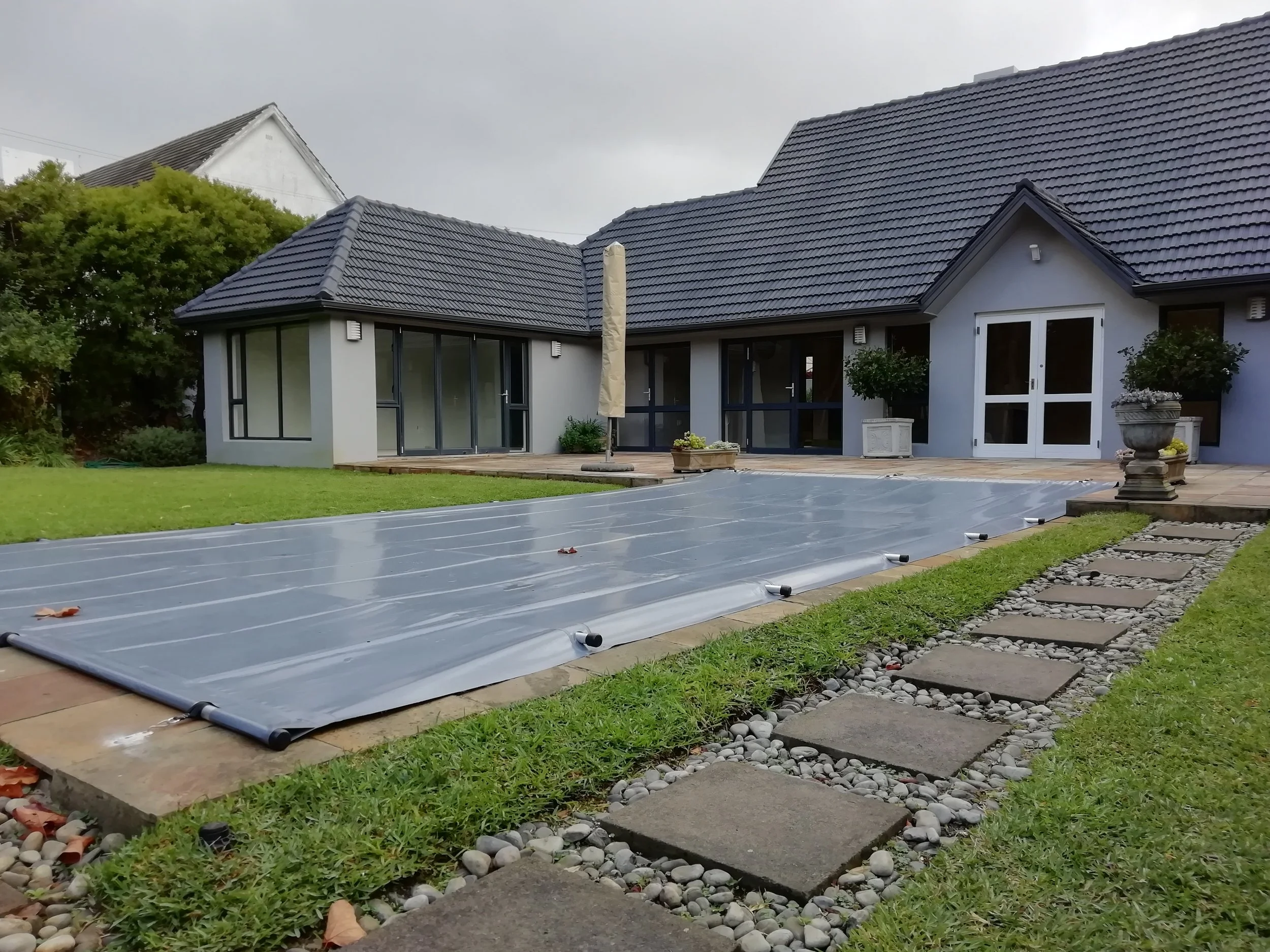 072 865 3096 infooutdoorcanvas.co.za