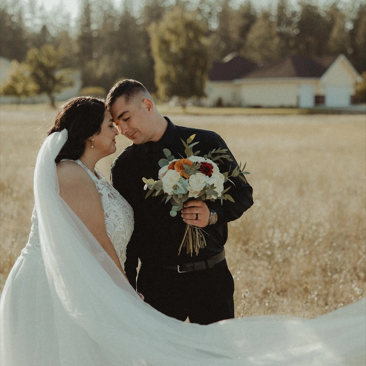 Jordan + Kathryn✨
&bull;
@bloomentwine 
&bull;
Hair/MUA: @emmaflhair
Dress: @marcellasbridal
&bull;
&bull;
&bull;
#washington #wedding #washingtonphotography #idahophotography #spokane  #spokanewa #washingtonweddings #couplegoals #adventure #backyard
