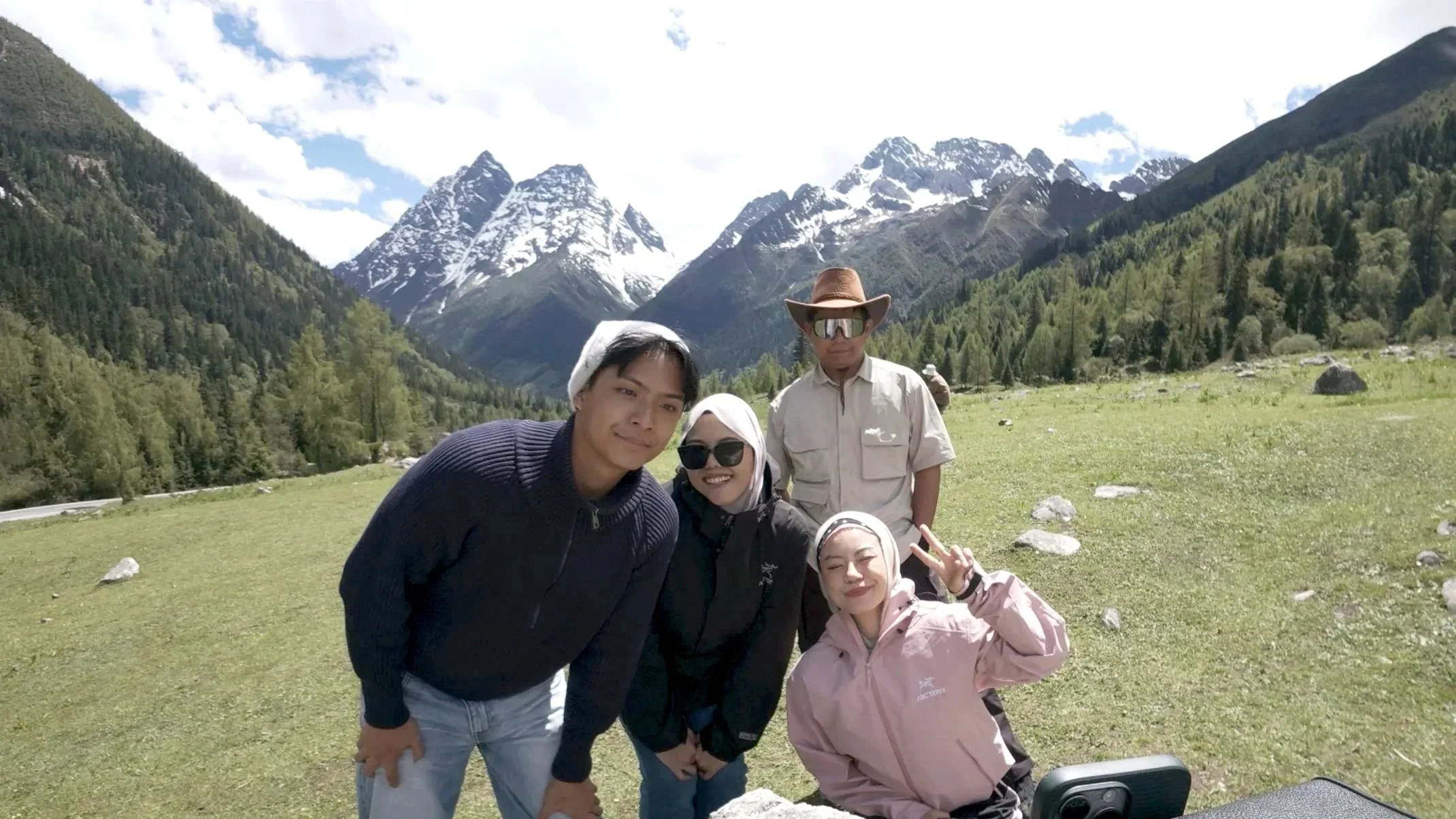 Shuangqiao Valley Guide: Everything You Need to Know Before You Go