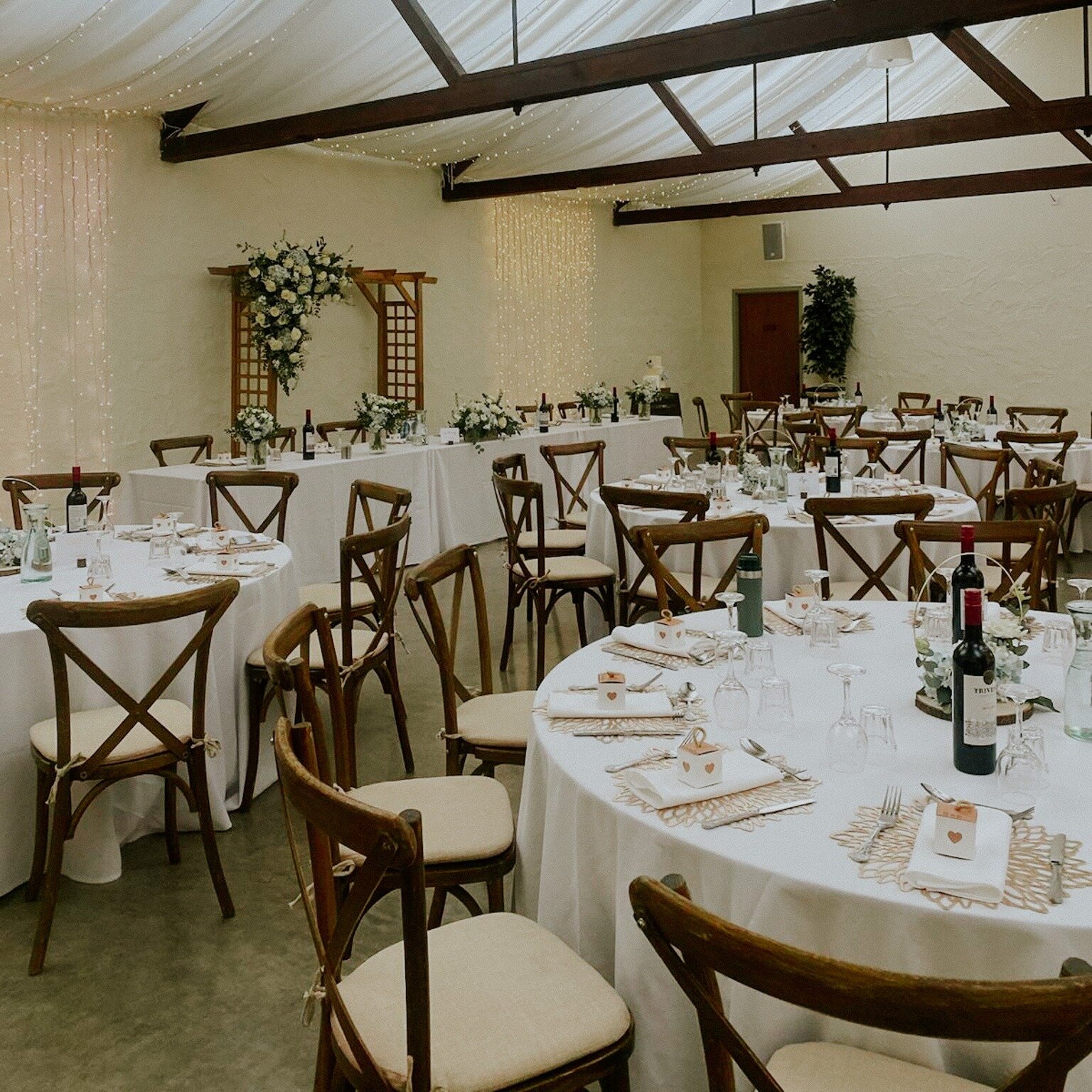 Kirsten &amp; David 💙✨

How STUNNING are these floral arrangements for K&amp;D's wedding last Wednesday. We love a repurposed arch from the ceremony to the meal! ✨

@photosbyzoeweddings 
@regisbanqueting 
Mobile Measures 
@stuciowaowflorist 
@carolz