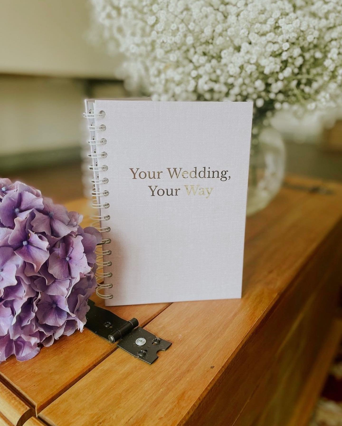 Buy our wedding planner before the end of April and get FREE postage! 💖

Head to the link in our bio to your yours and use discount code: FREEPOSTAGE at check out 🫶