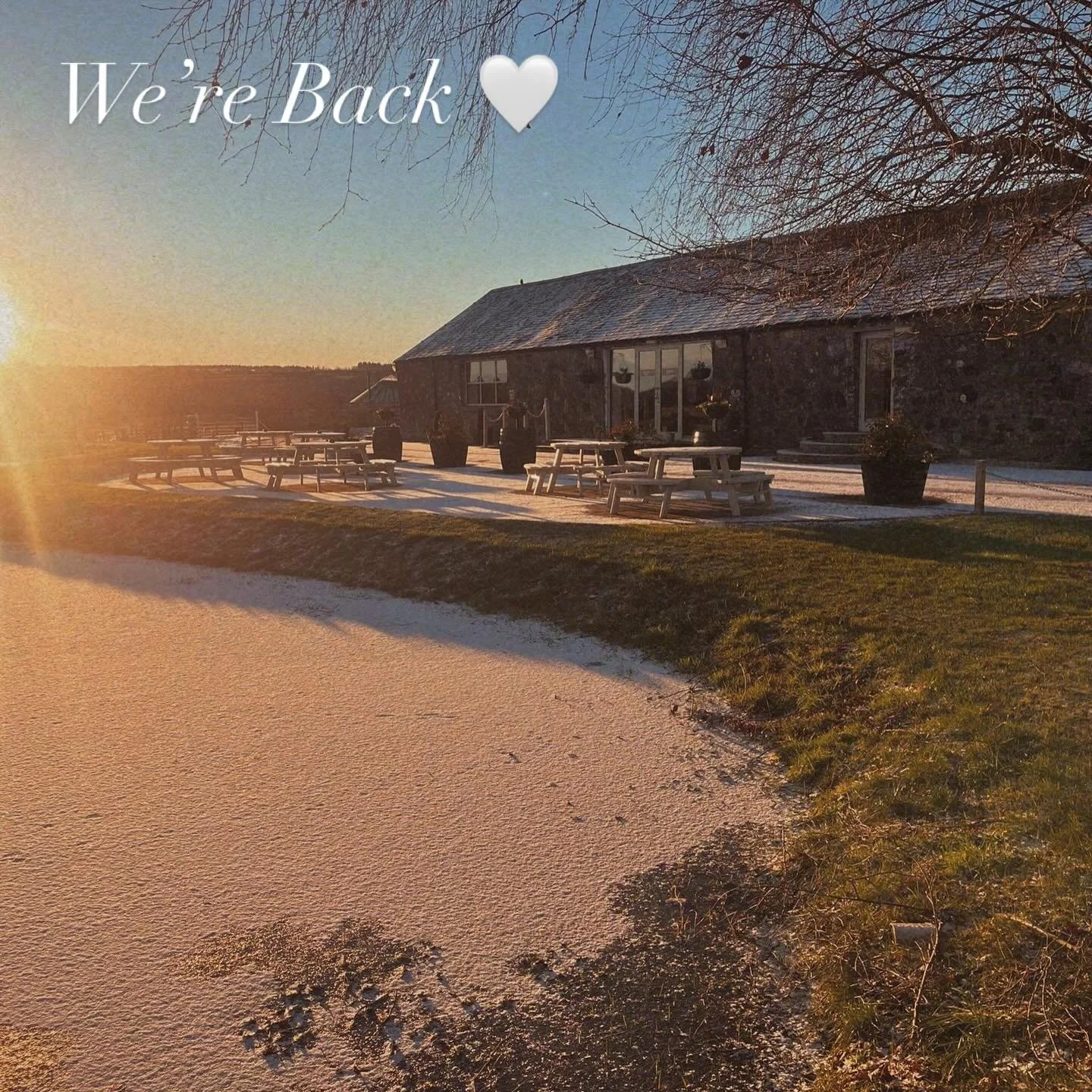 Hello again, lovely people and happy new year! 💕
We&rsquo;re back at frosty Bachilton, kettle on and ready to chat weddings, dates and all the details.

We&rsquo;ve had a lot of new people join our socials over the Christmas period, so if you&rsquo;