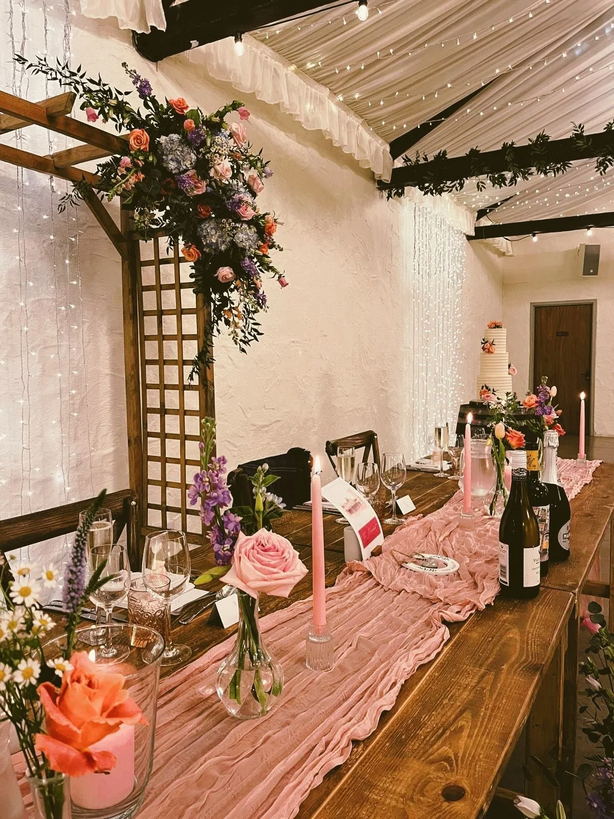 A &amp; F | Saturday 21st March 💕

We absolutely loved the stunning florals by @gingerandblossomflorist . The warm pink colour palette made the whole venue pop and brought such a fun and romantic look to the venue.

One of our favourite parts was ho