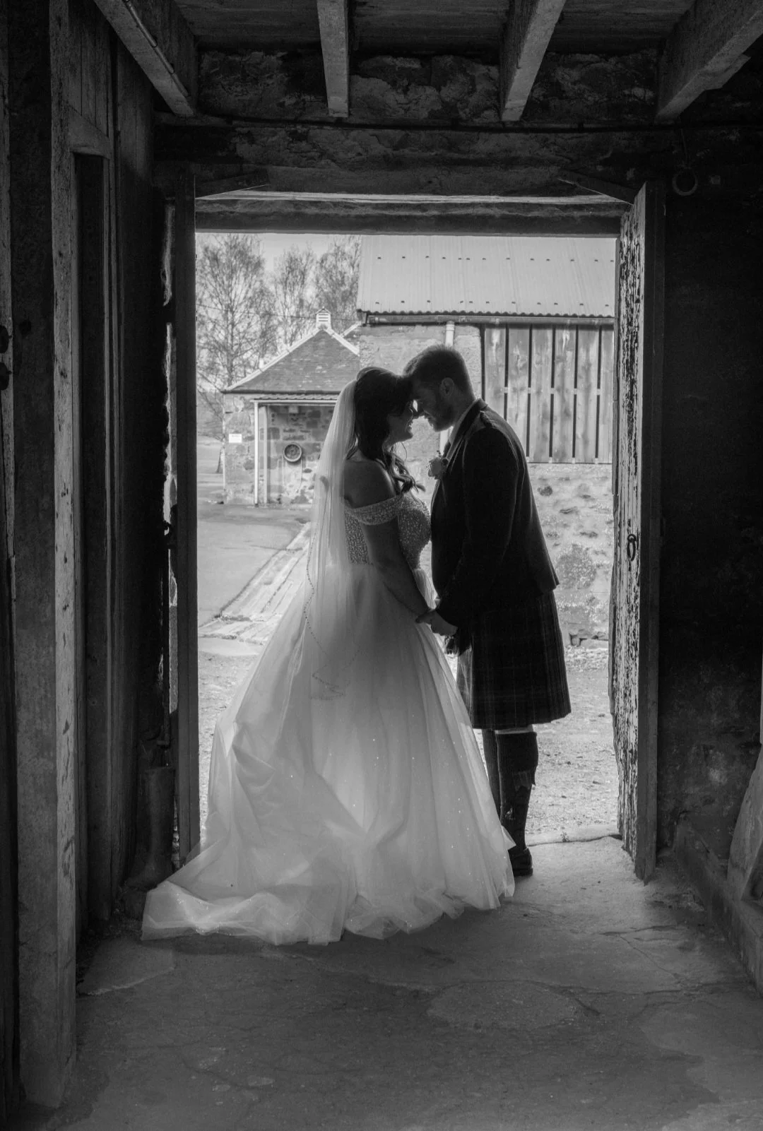 From an 'A-List' Meet-Cute to an Accessible Dream Wedding: Heather &amp; Jamie’s Big Day at Bachilton Barn
