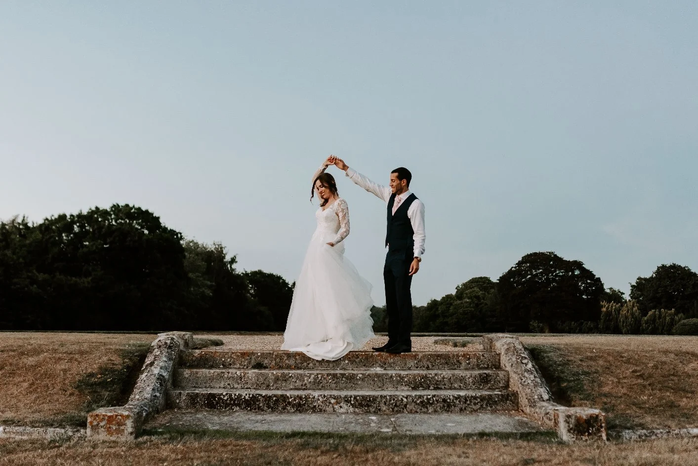 Real Wedding: Jane Austen-worthy Romance on an English Country Estate 