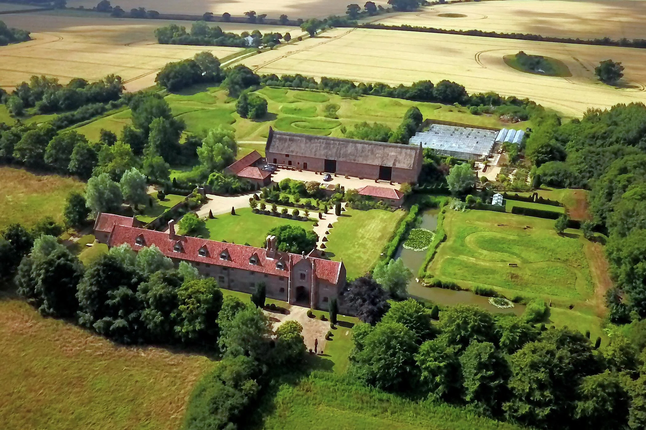 Hales_Hall_Great_Barn_Norfolk_weddings03b.jpg