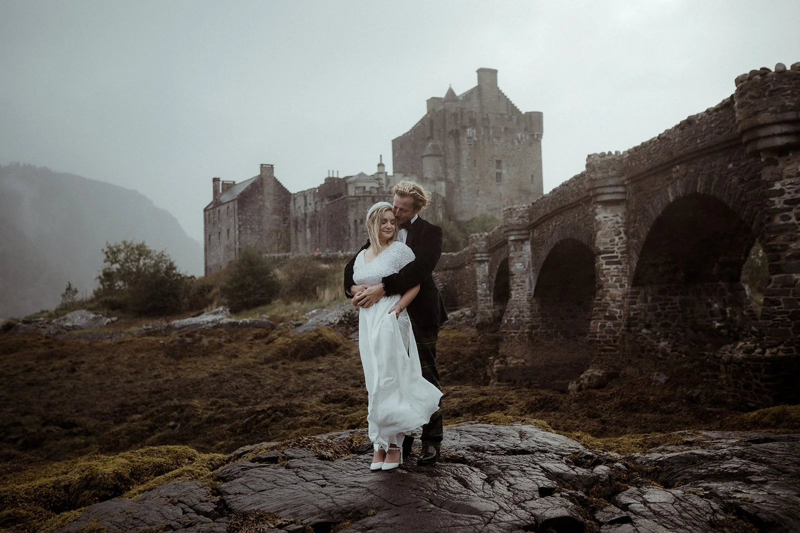 Real Wedding: A fire feast and castle wedding in the Scottish highlands