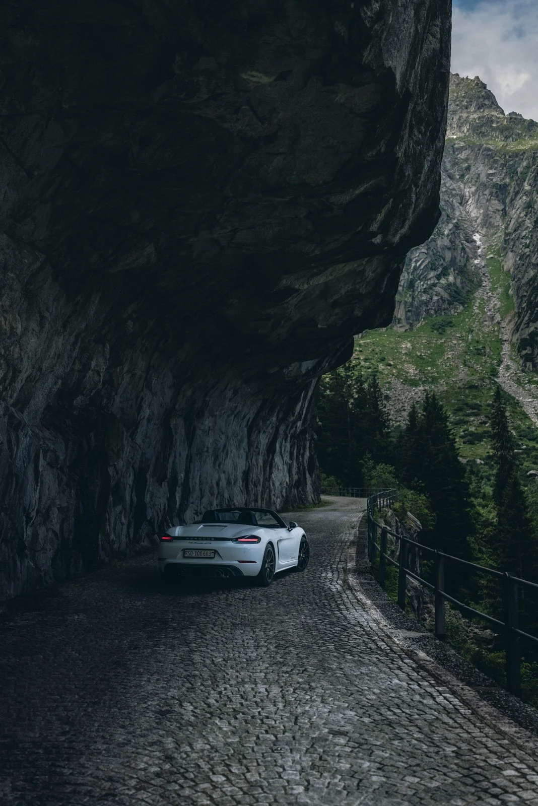 Autofotografie-porsche-718-gts-Eichenberger-Studios-LQ--14.jpg
