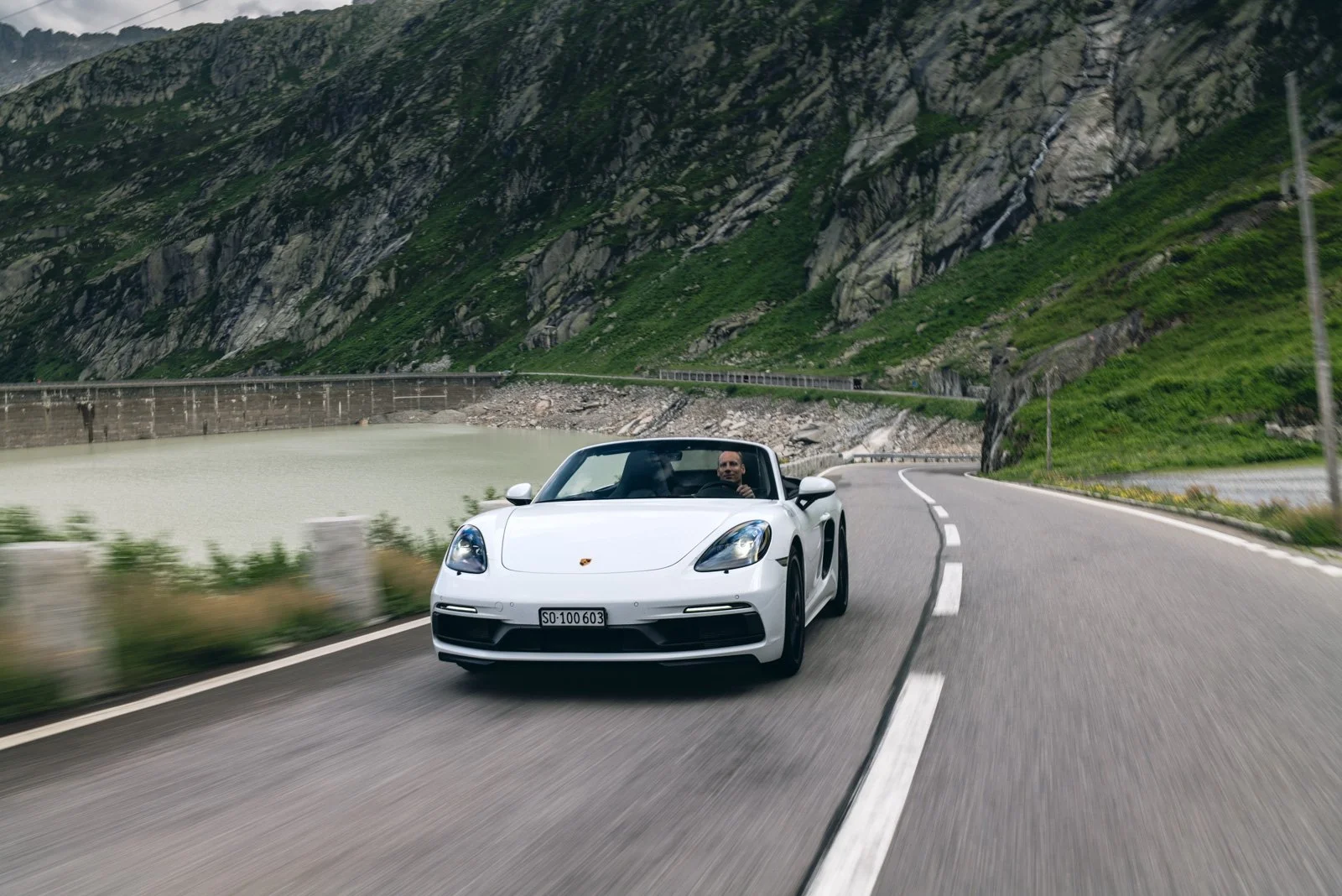 Autofotografie-porsche-718-gts-Eichenberger-Studios-LQ--33.jpg