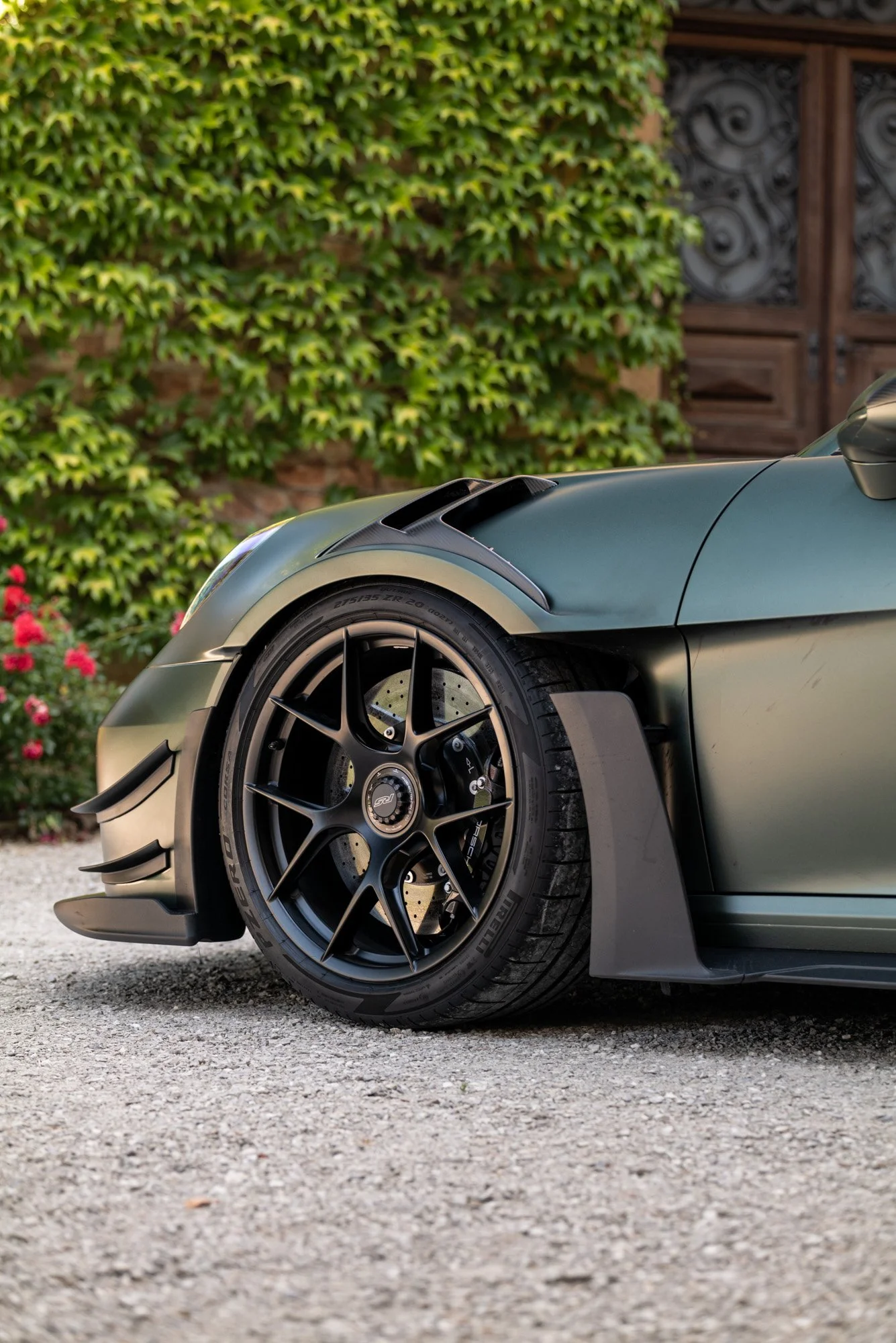 Roast-and-Roll-2-porsche-treffen-eichenbergerstudios-LQ-58.jpg
