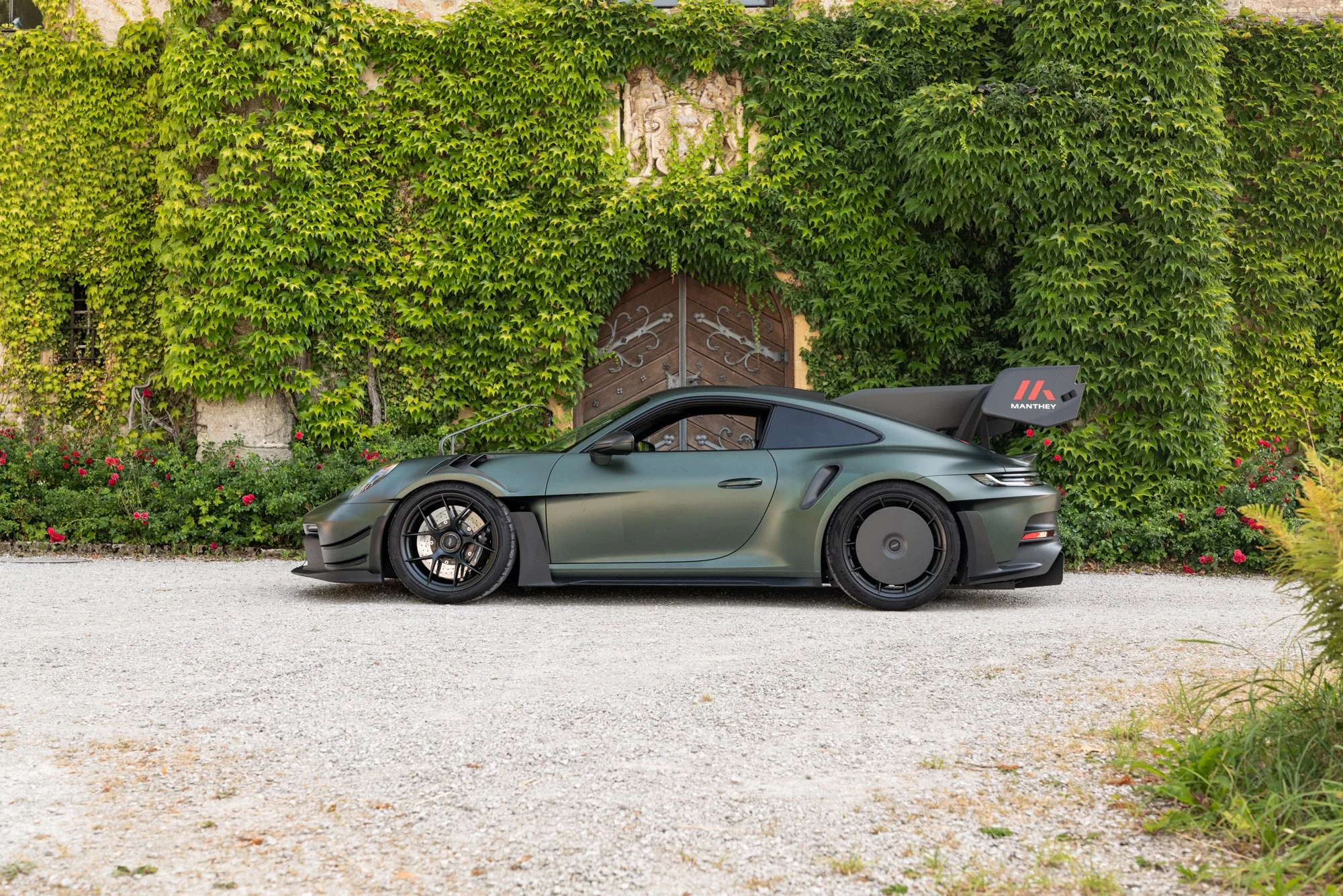 Roast-and-Roll-2-porsche-treffen-eichenbergerstudios-LQ-64.jpg