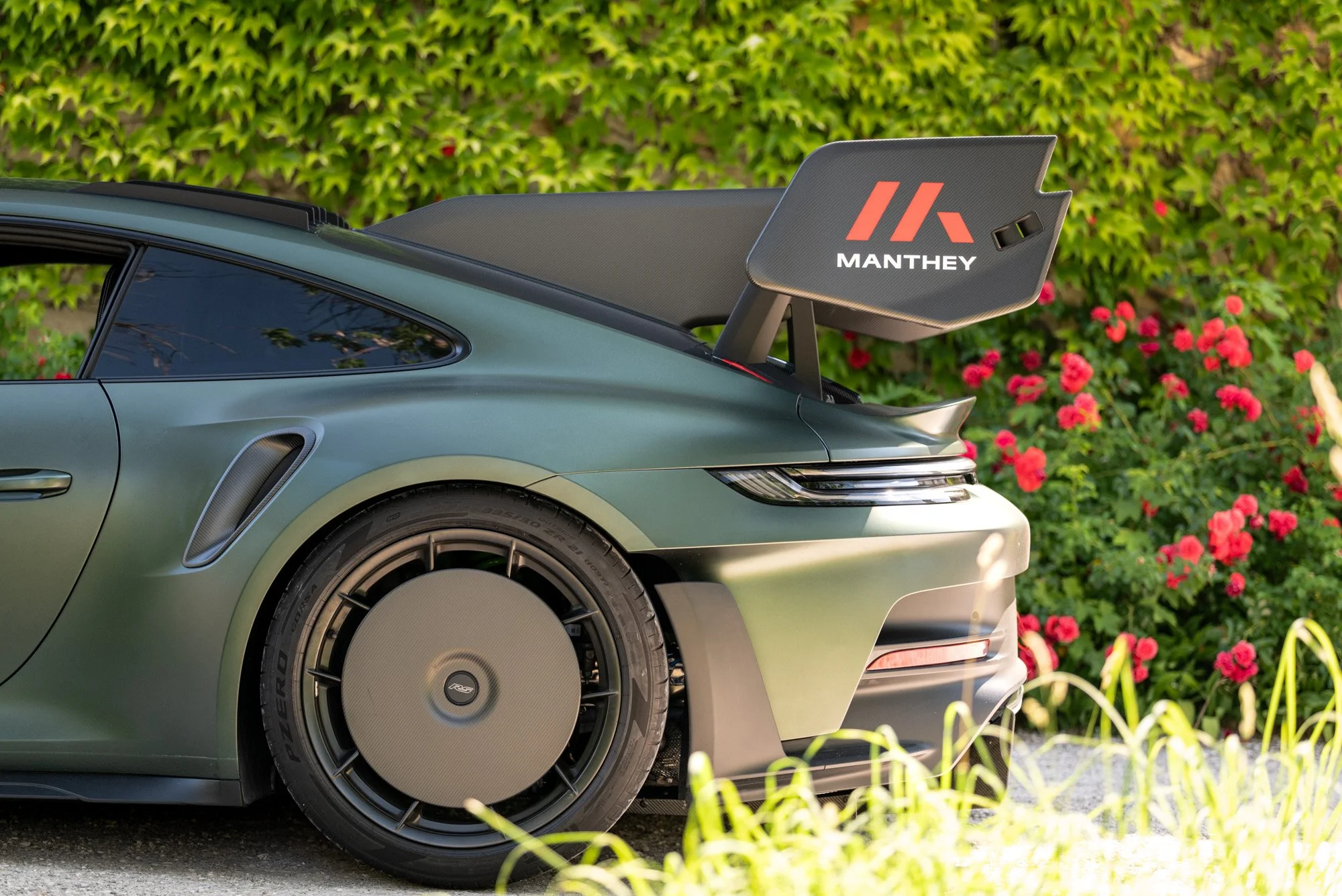 Roast-and-Roll-2-porsche-treffen-eichenbergerstudios-LQ-63.jpg