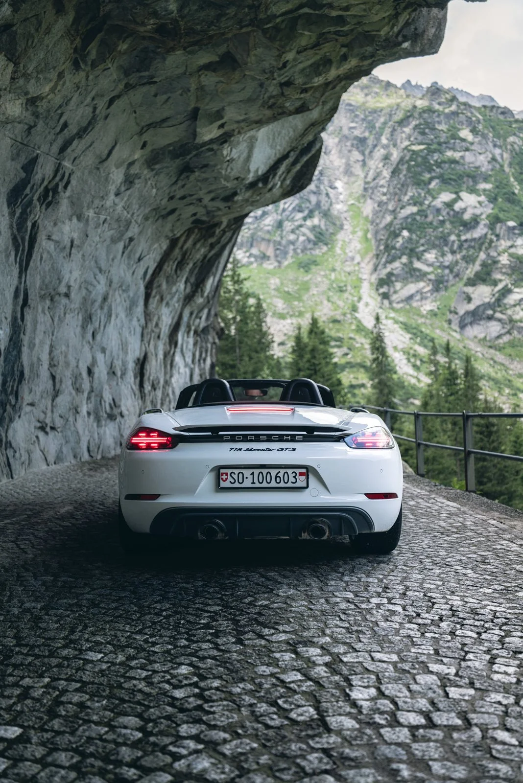 Autofotografie-porsche-718-gts-Eichenberger-Studios-LQ--15.jpg